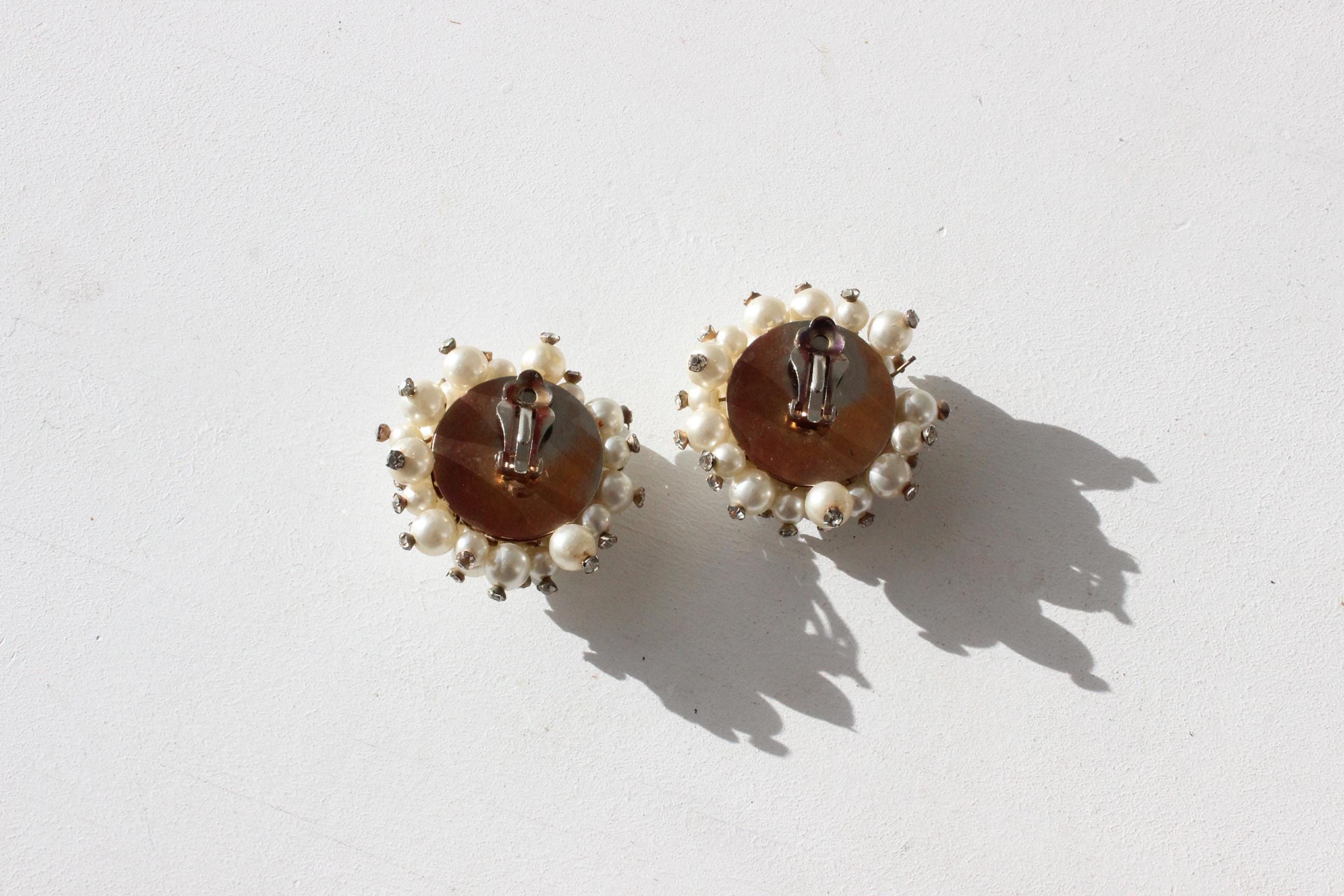 Glam 60s Pearl Cluster Clip Ons
