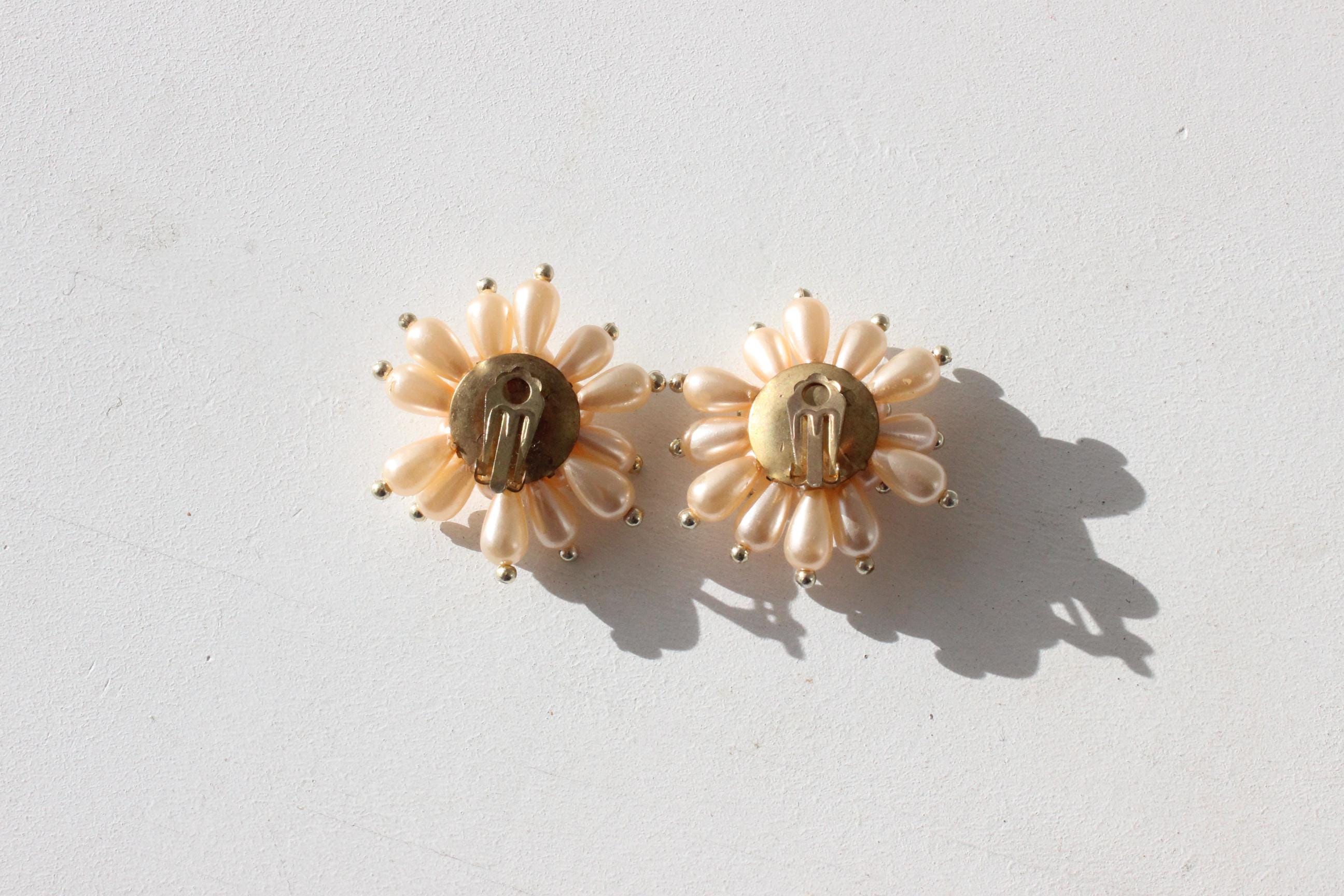 80s Pastel Peach Pearl 'Flower' Clip Ons