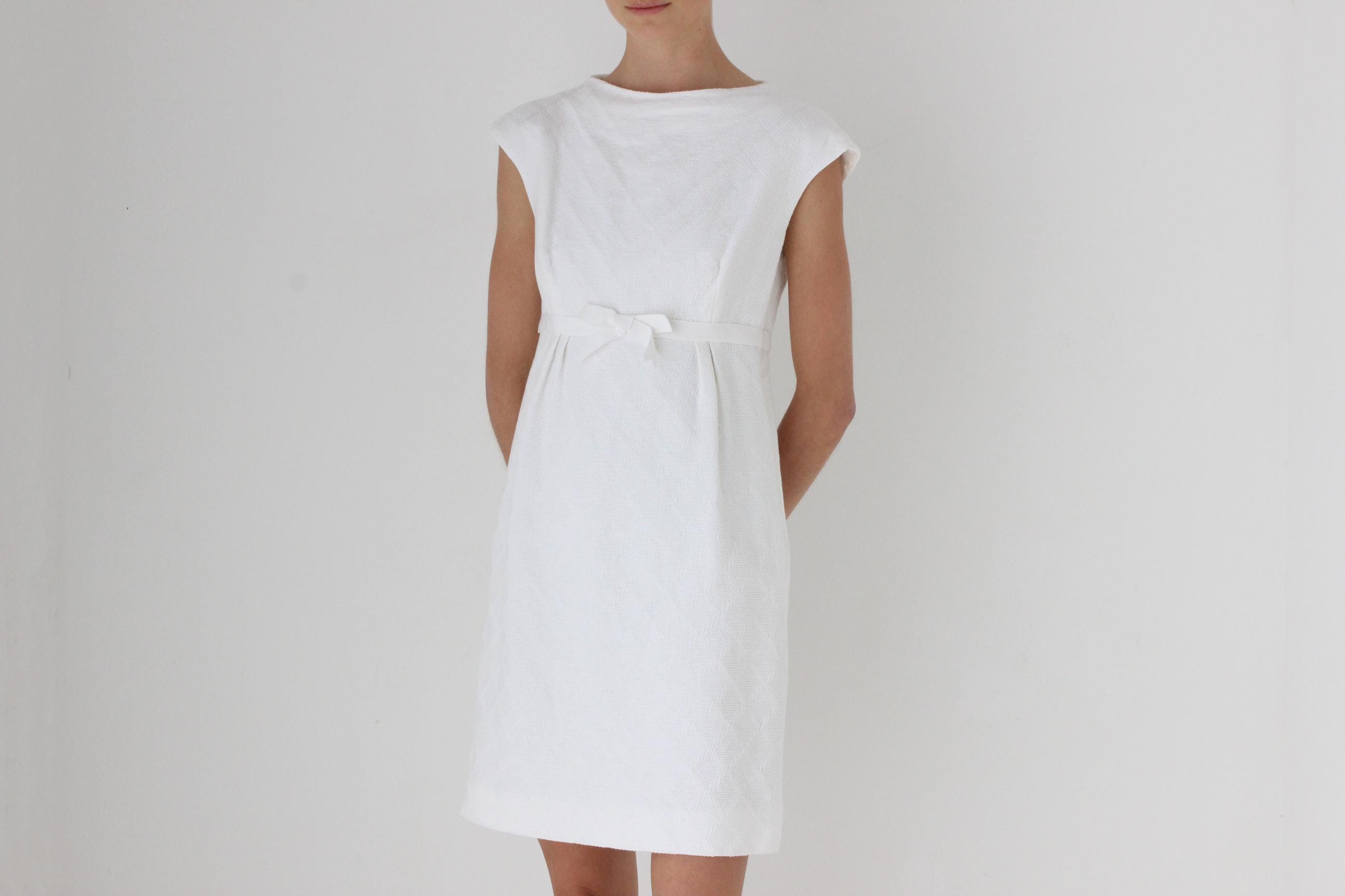 90s Bill Blass Textured Cotton Shift Dress w/ Bow
