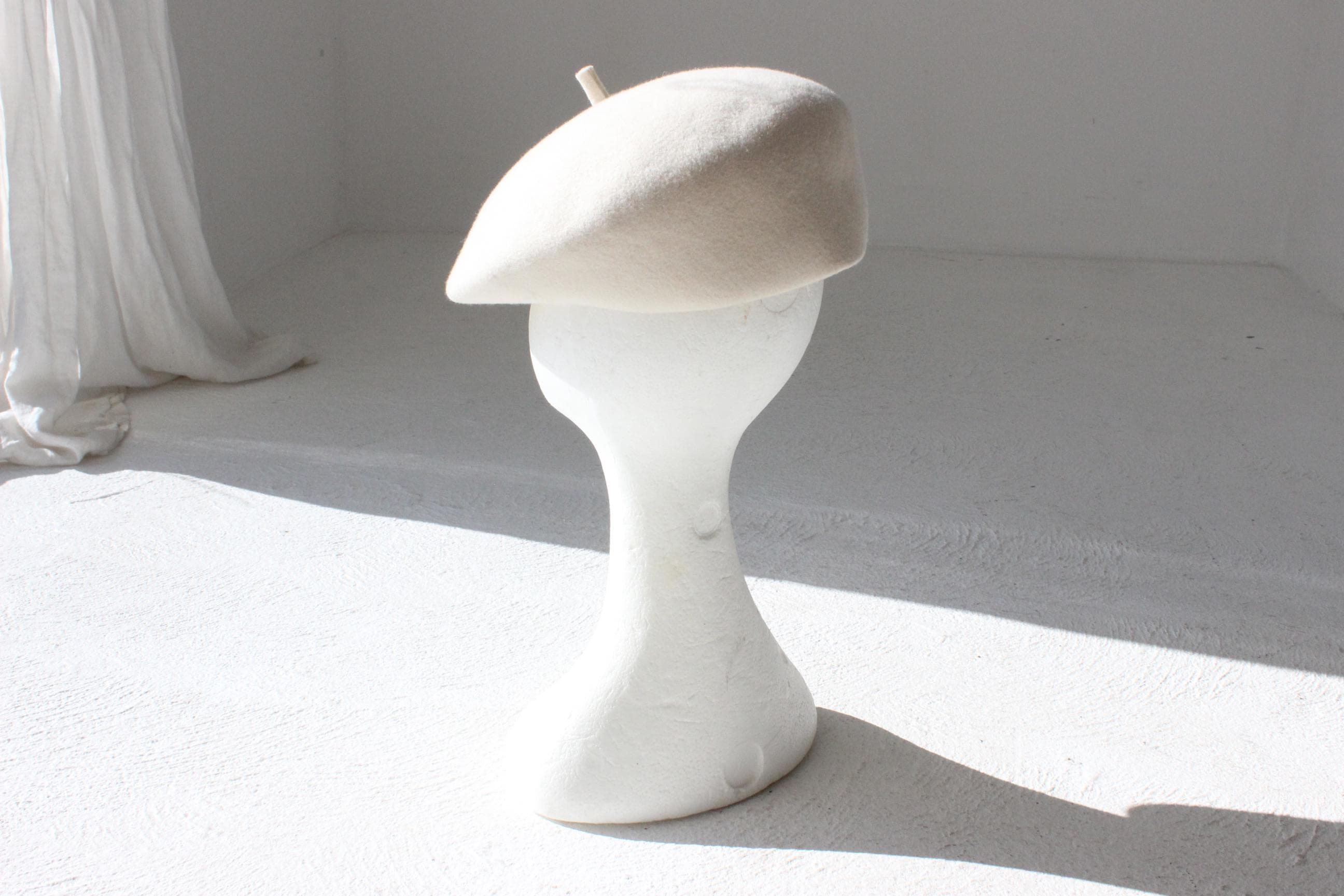 Vintage 60s Wool Felt Bridal Millinery Beret Hat
