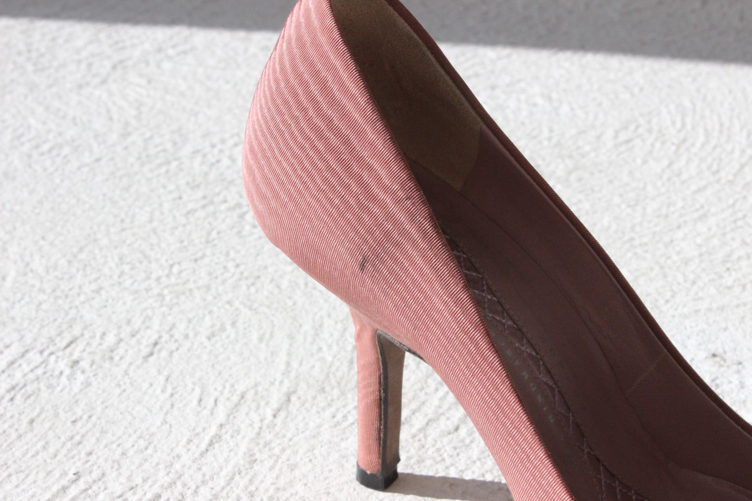 90s Dusty Pink Taffeta Courtier Heels - Euro 37