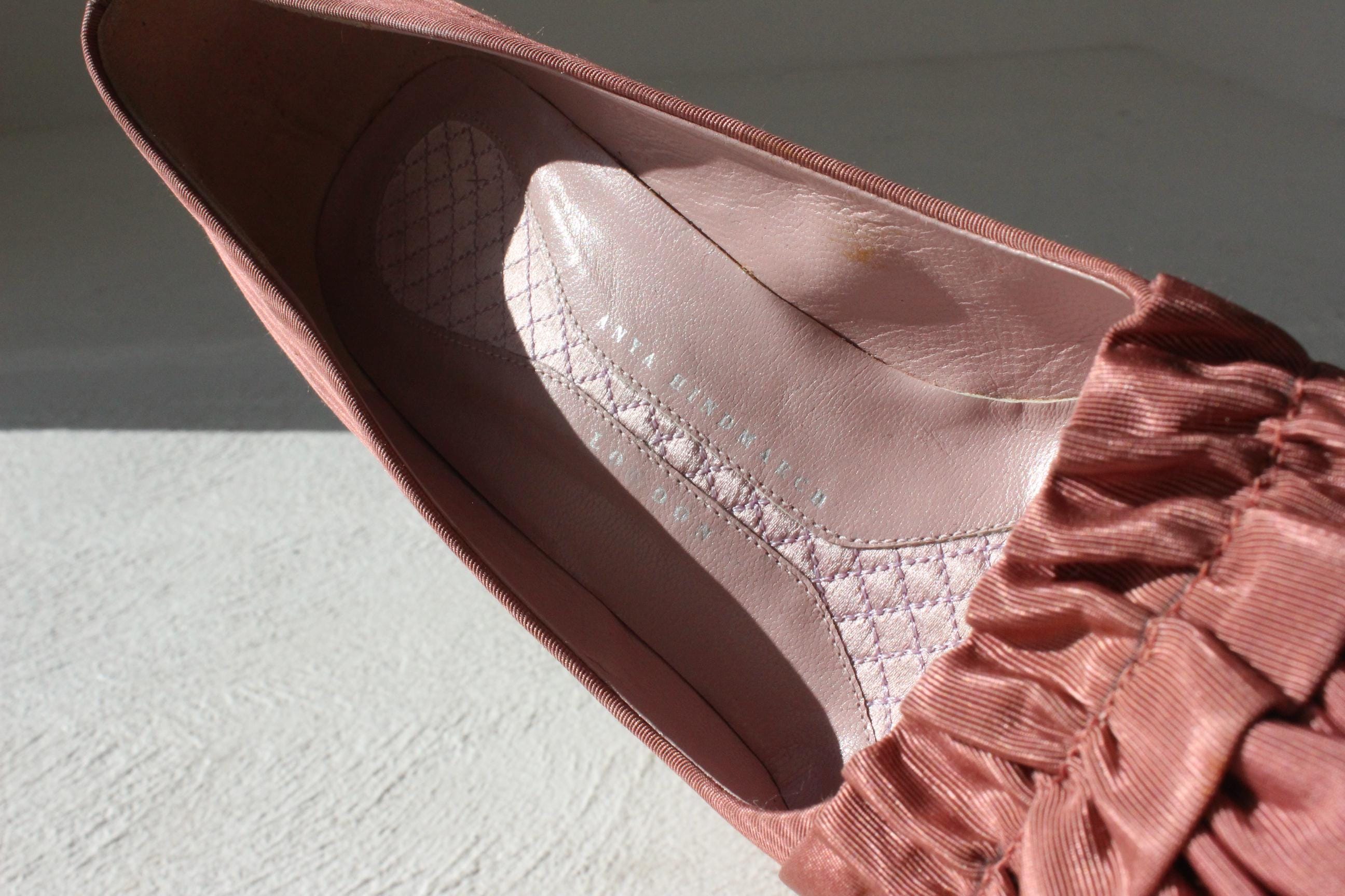90s Dusty Pink Taffeta Courtier Heels - Euro 37