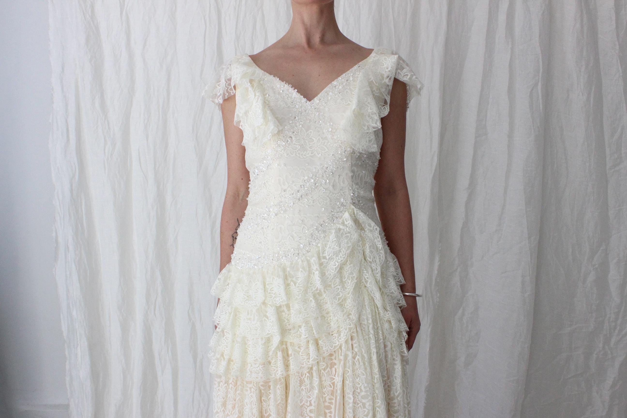 90s Cream Lace Drop Waist & Ruffle Wedding Dress w/ Low Back