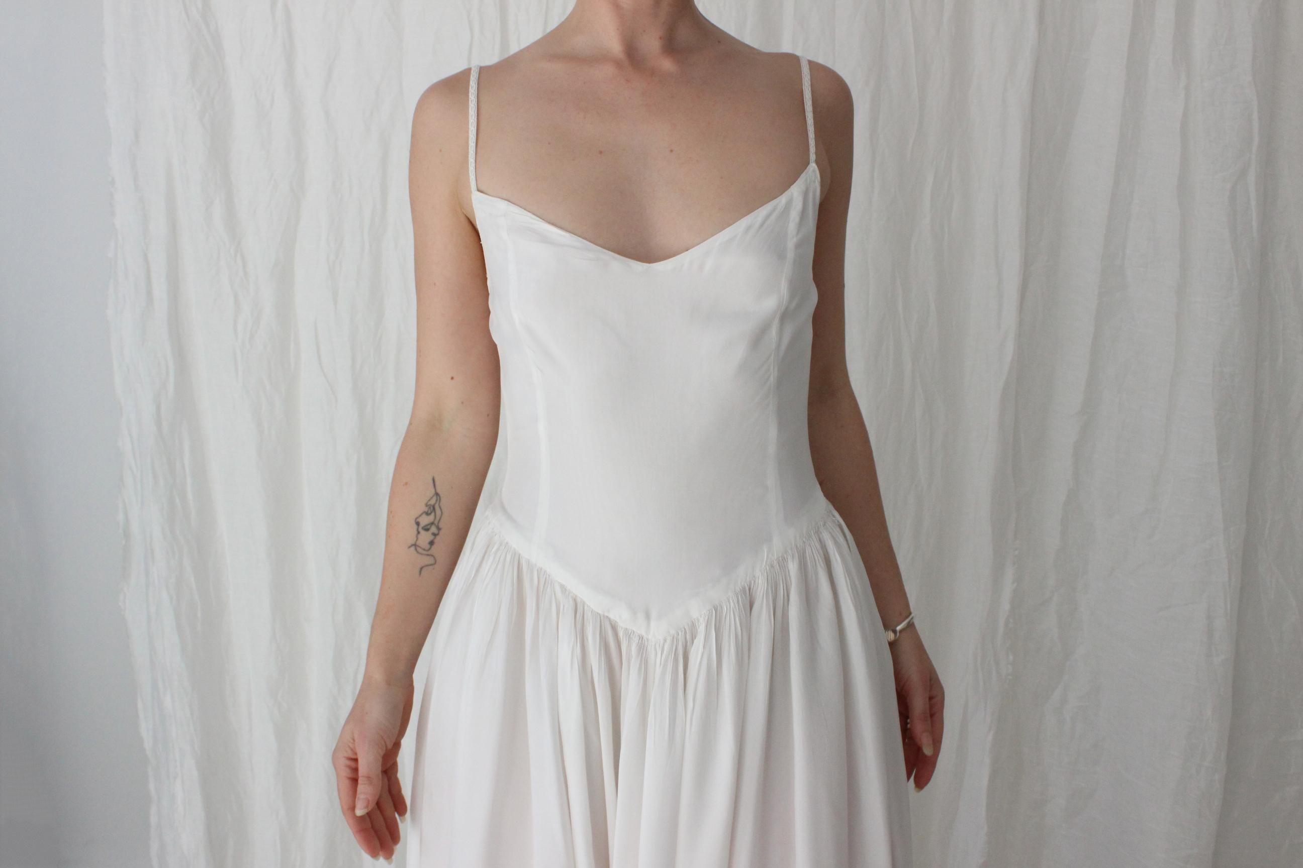 80s Ballerina Cut Basque Waist Wedding Dress