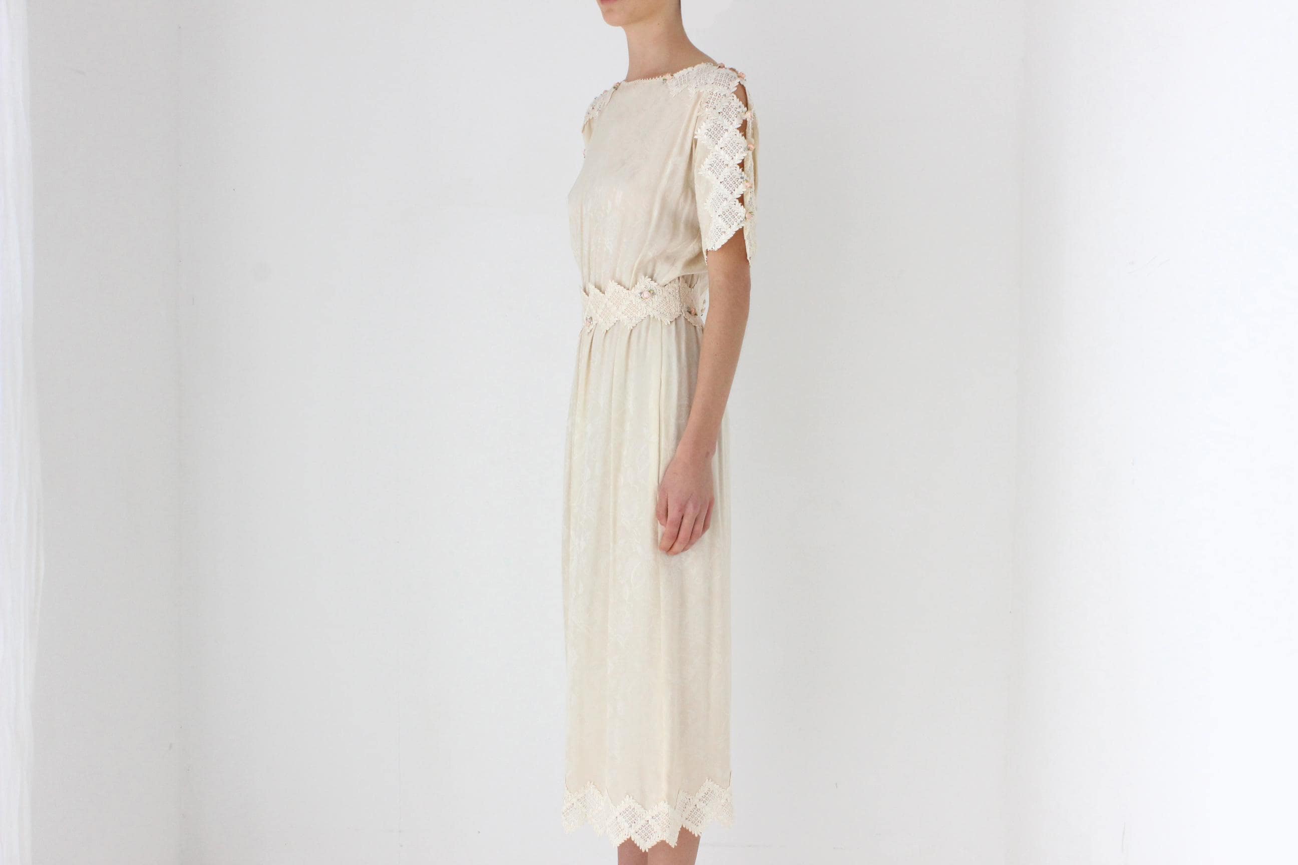 80s Carol Peretz Relaxed Silk Dress w/ Cut Out Lace