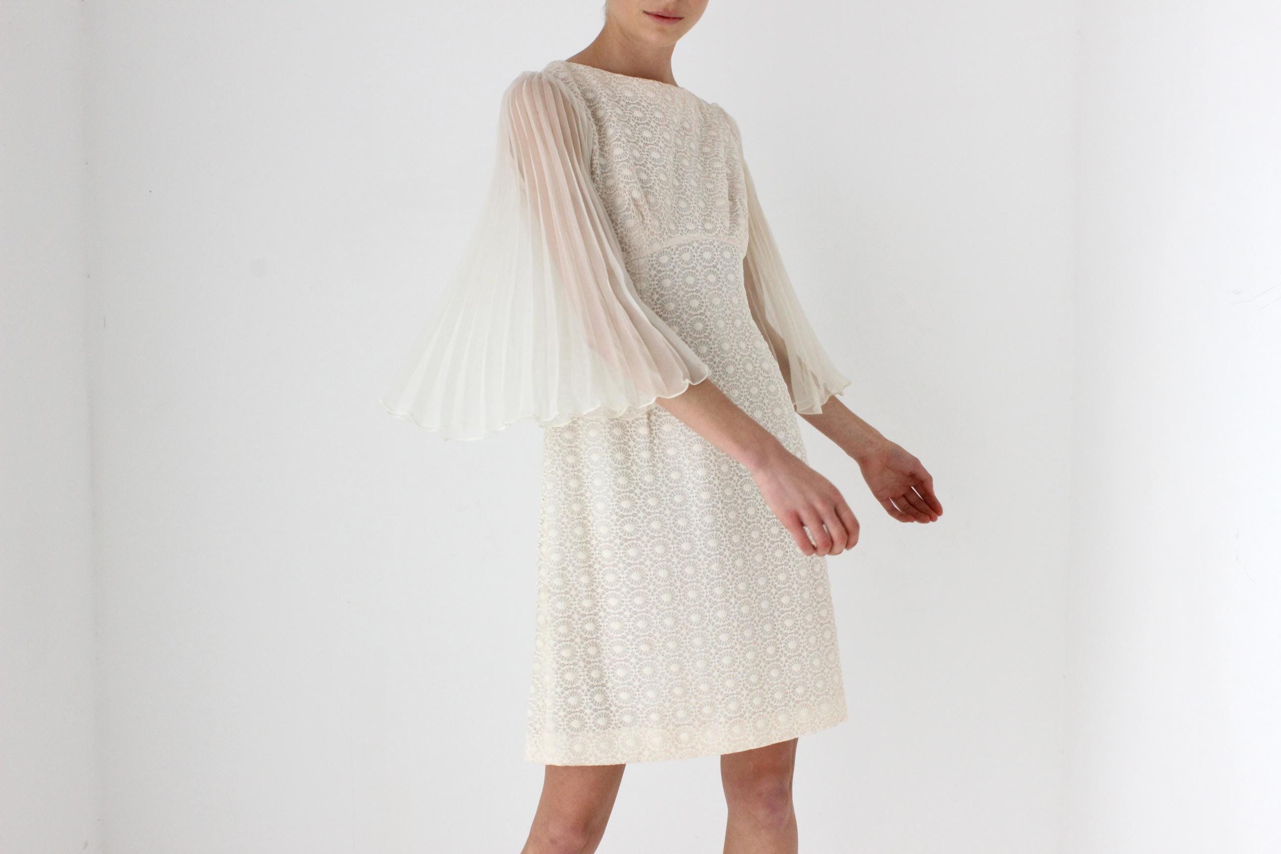 Dreamy 60s Cream Cotton Shift w/ Pleated Wing Sleeves