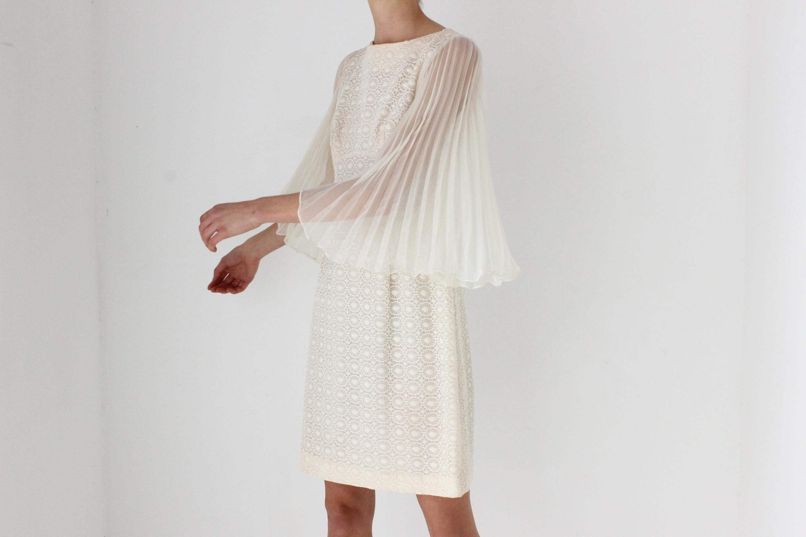 Dreamy 60s Cream Cotton Shift w/ Pleated Wing Sleeves