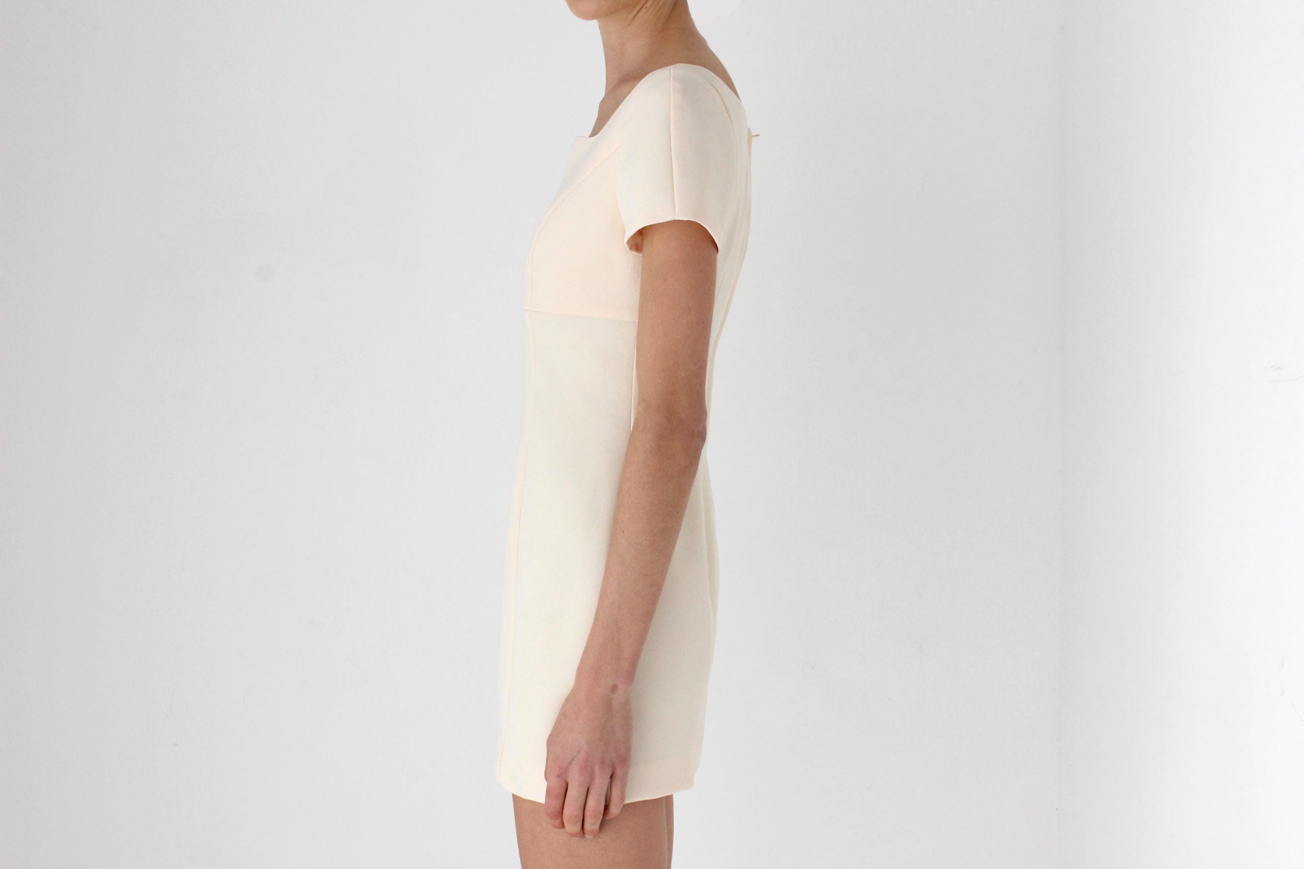 90s Cream Crepe Mini