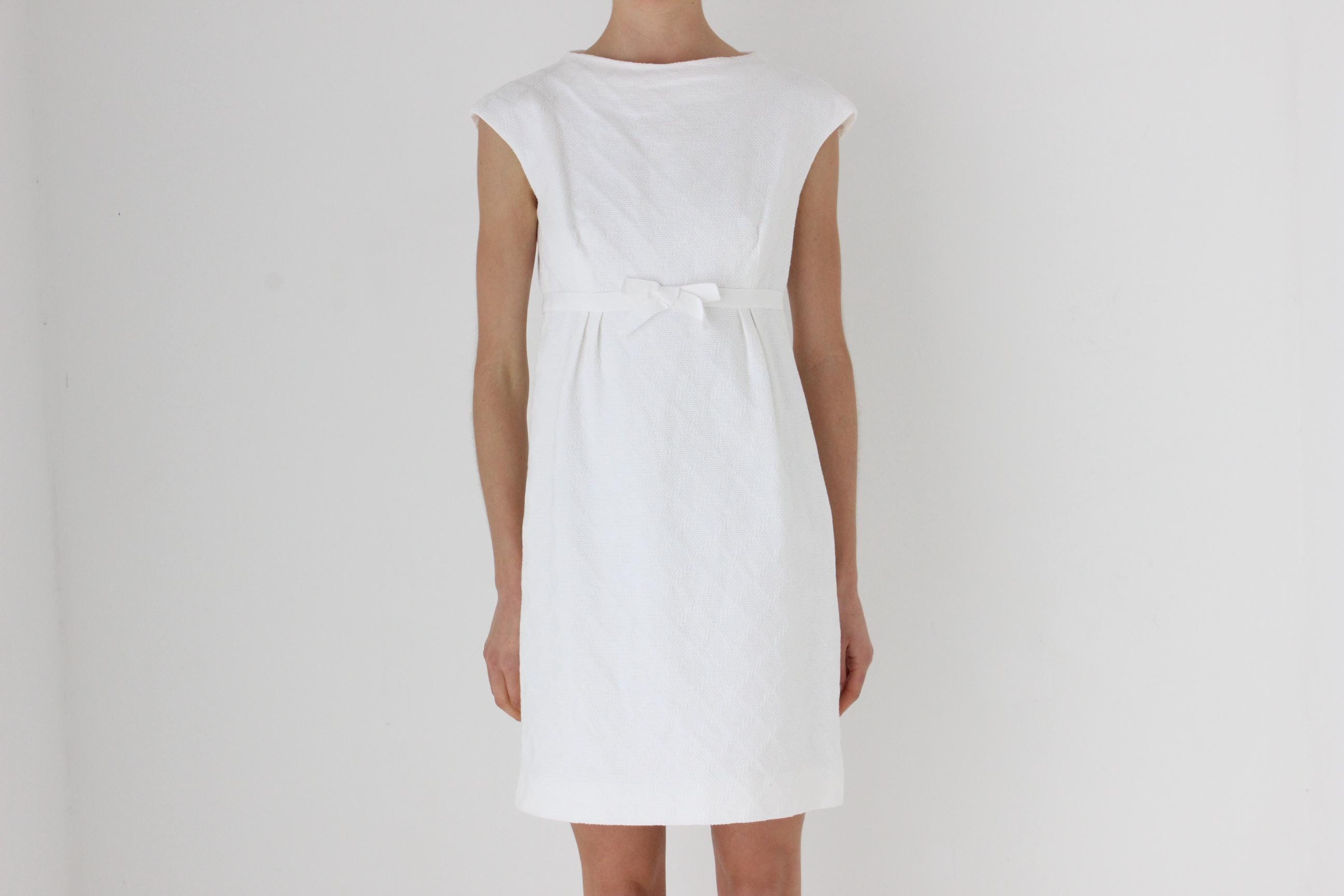 90s Bill Blass Textured Cotton Shift Dress w/ Bow