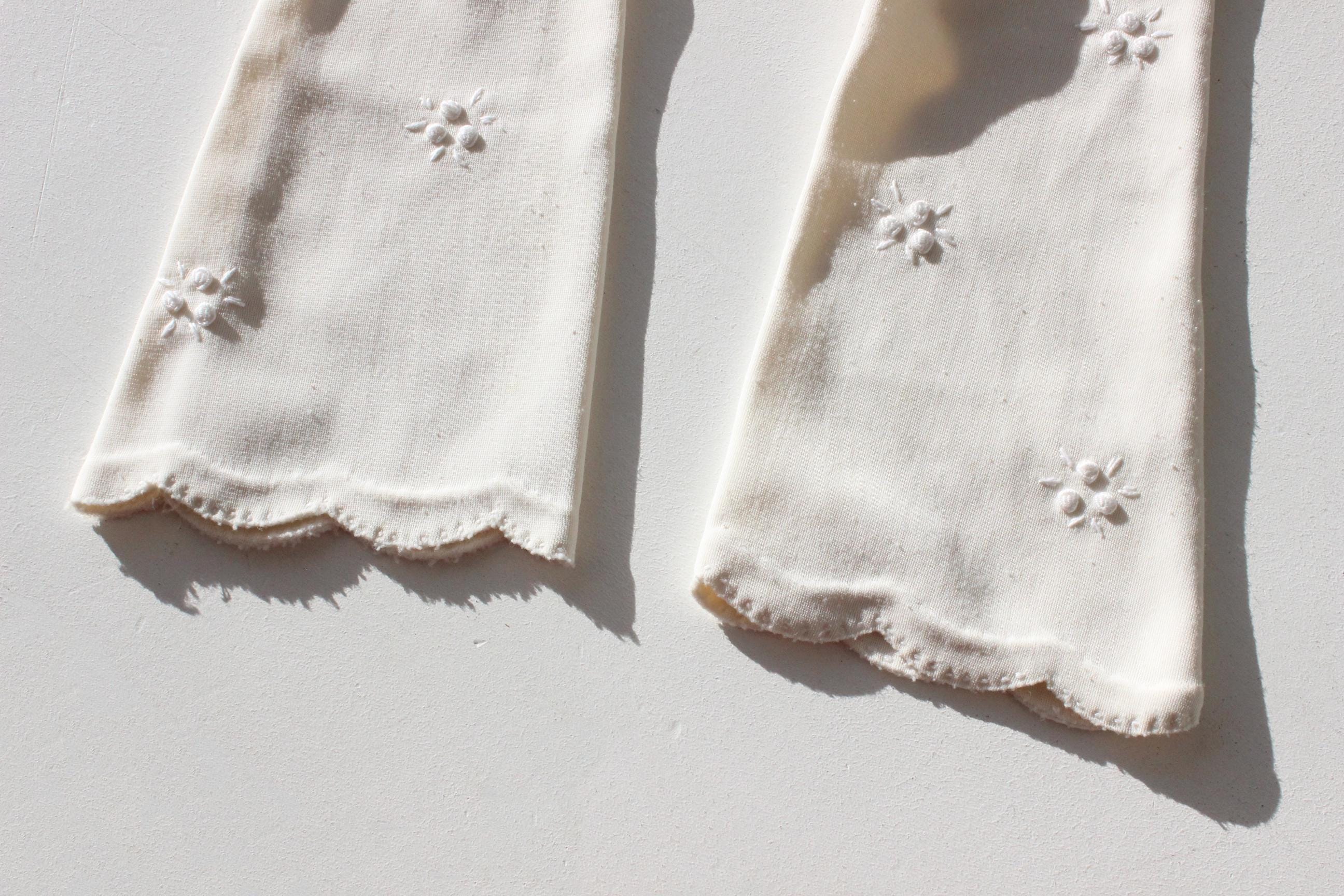 50s Flower Embroidered Stretch Nylon Bridal Gloves