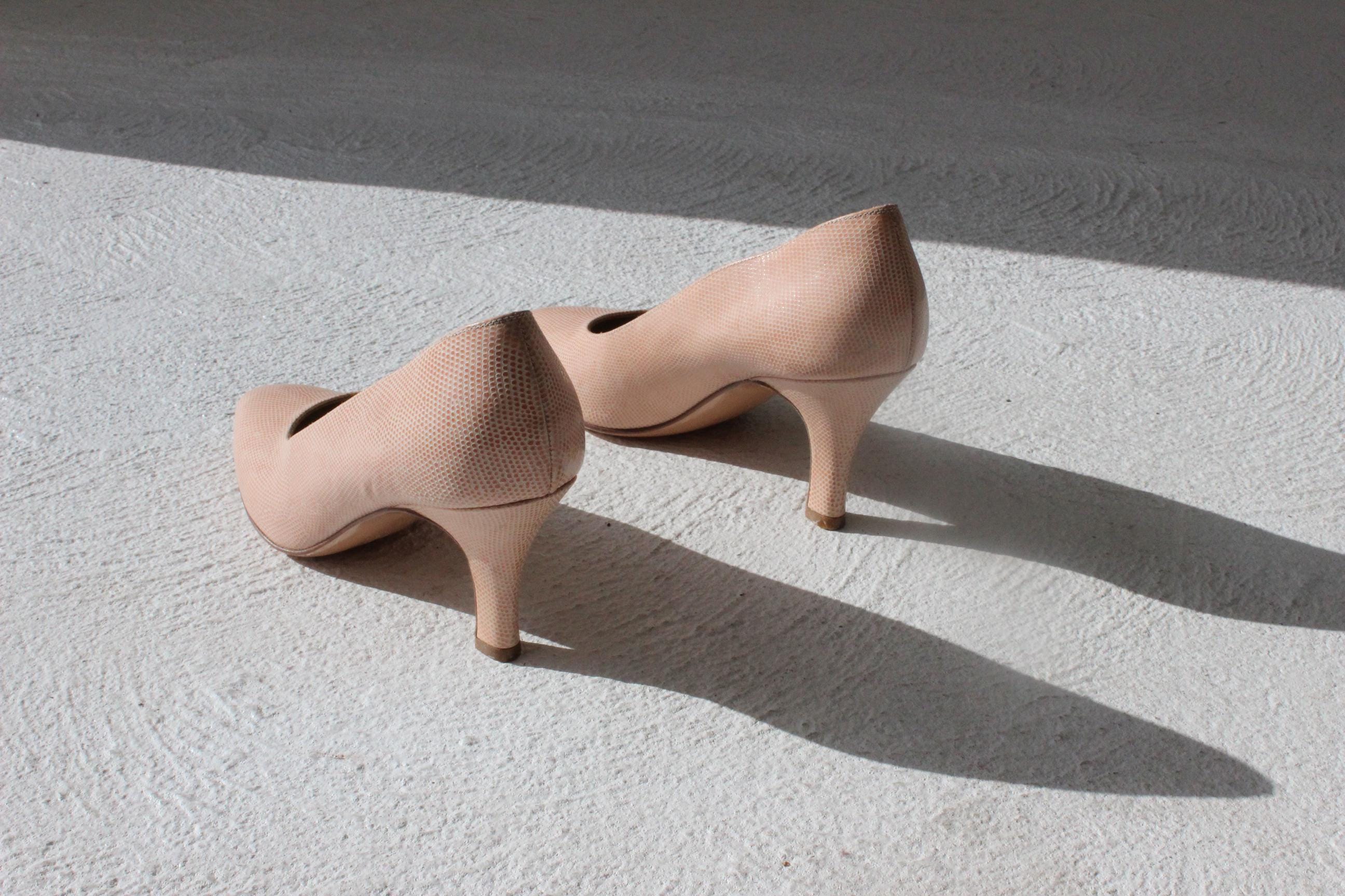 80s Bruno Magli Pink Lizard Leather Pumps ~ Euro 37