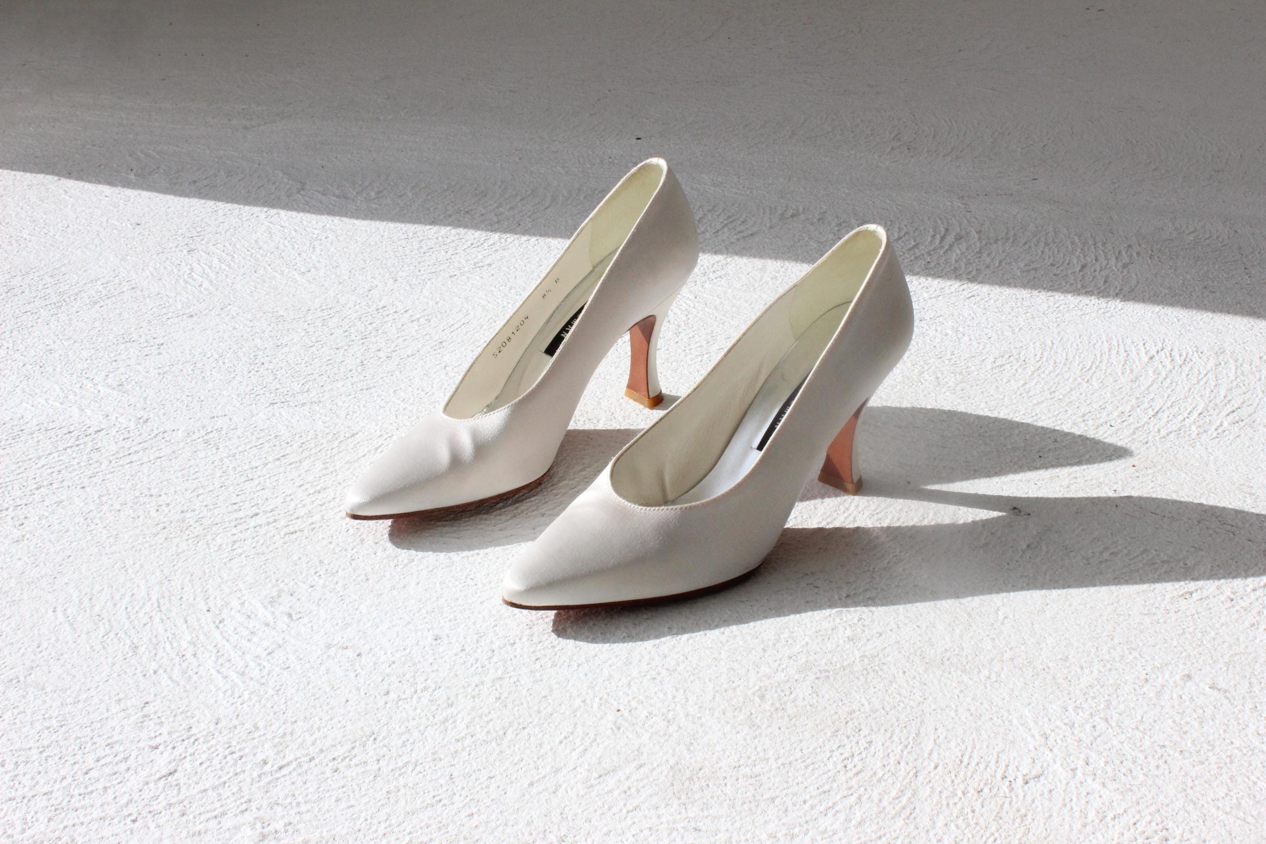1990s Stuart Weitzman White Satin Bridal Pumps - Euro 38.5