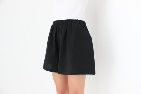 The Famous Shorts - Cotton / Linen Blend Stretch Waist Flared Leg Shorts - In Black