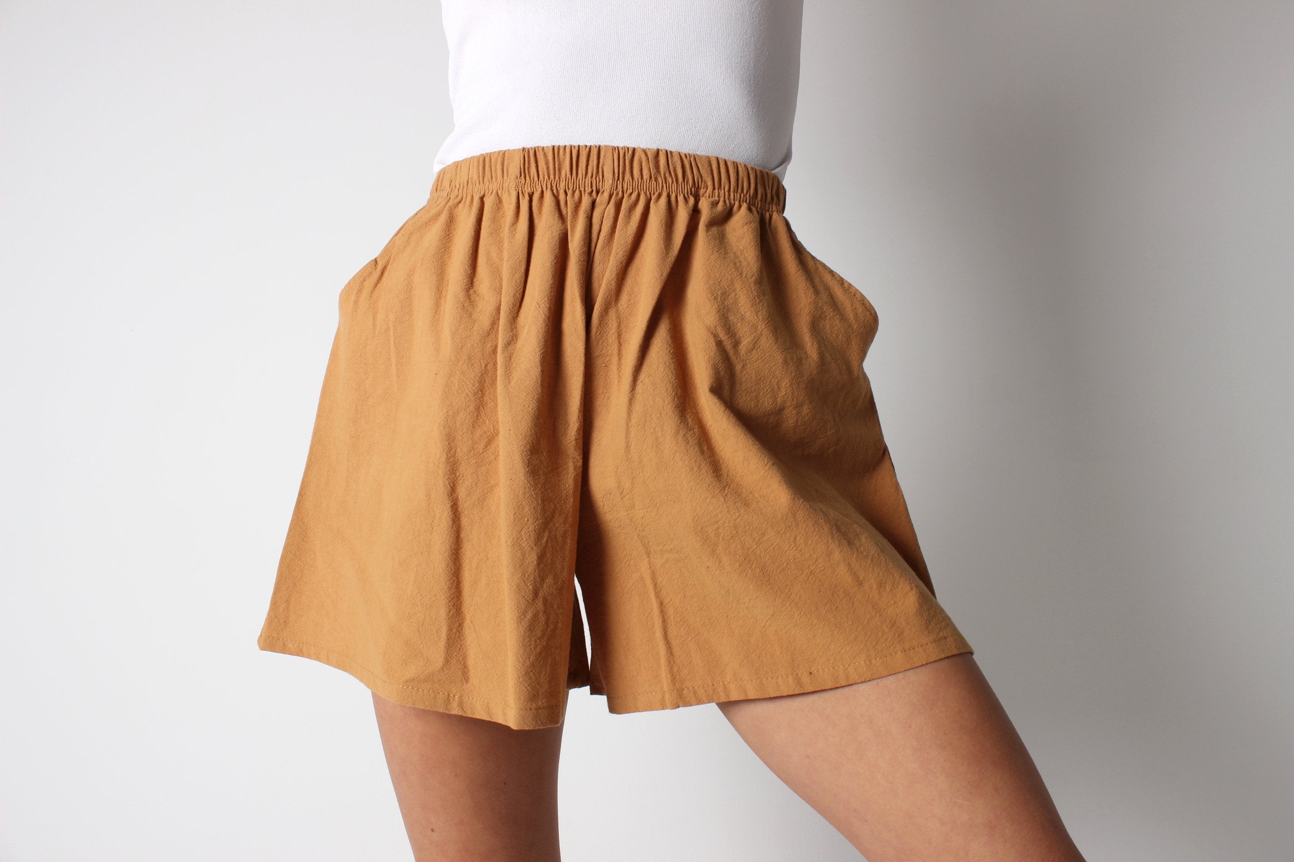 The Famous Shorts - Cotton / Linen Blend Stretch Waist Flared Leg Shorts - In Marigold