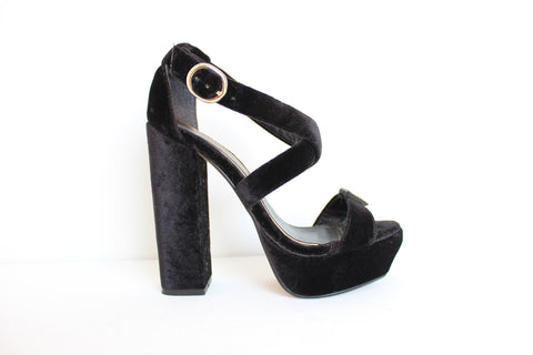 00s Does 70s Sky High Velvet Platforms [Euro 39]