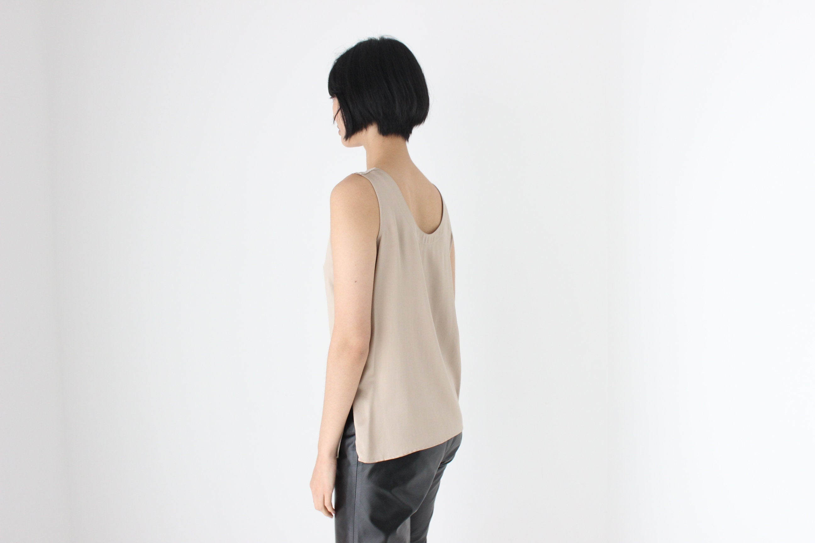 90s Pure Silk Sleeveless Tank Top in Neutral Beige