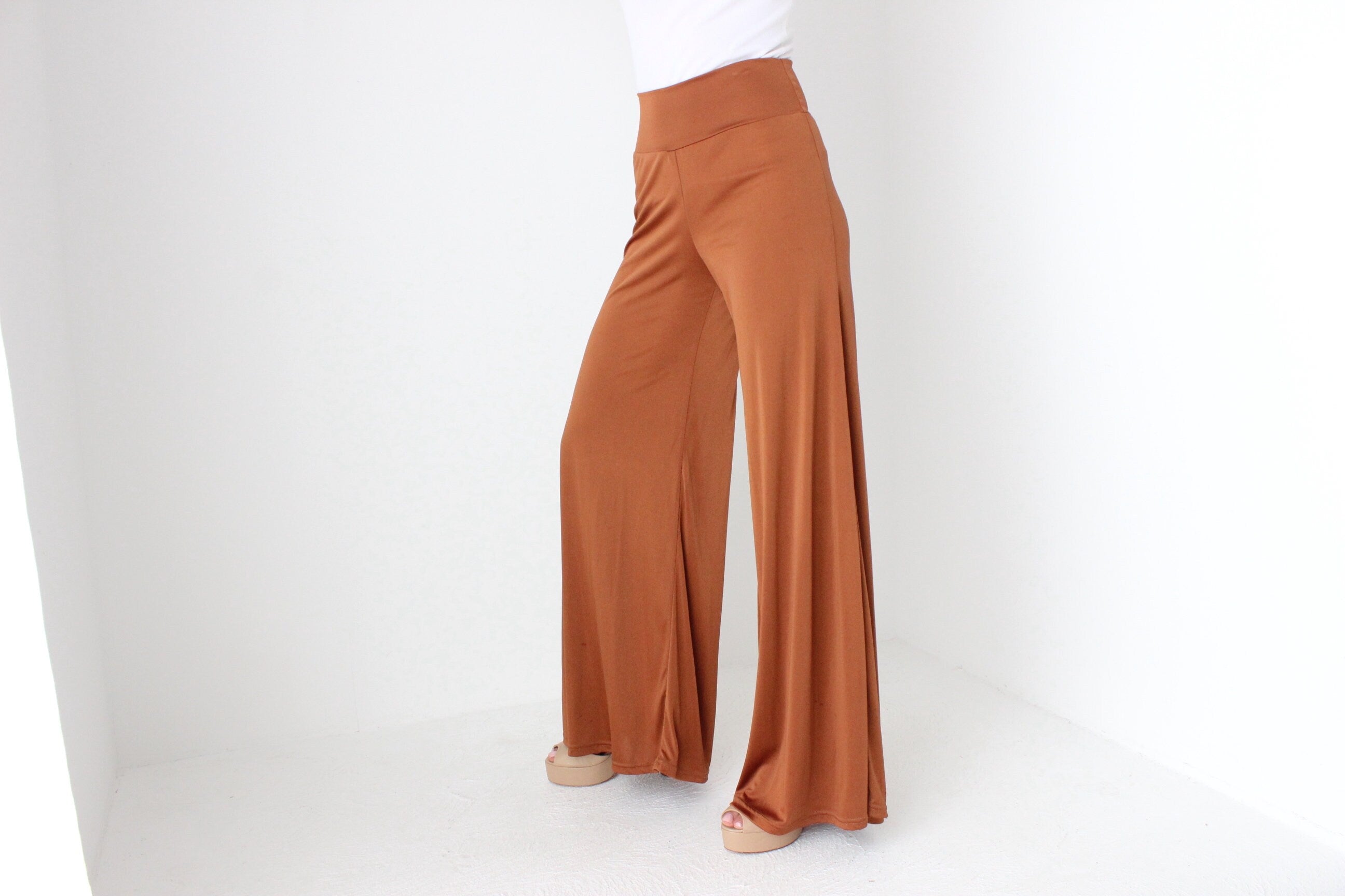 00s does 70s Slinky Wide Leg Bell Bottoms