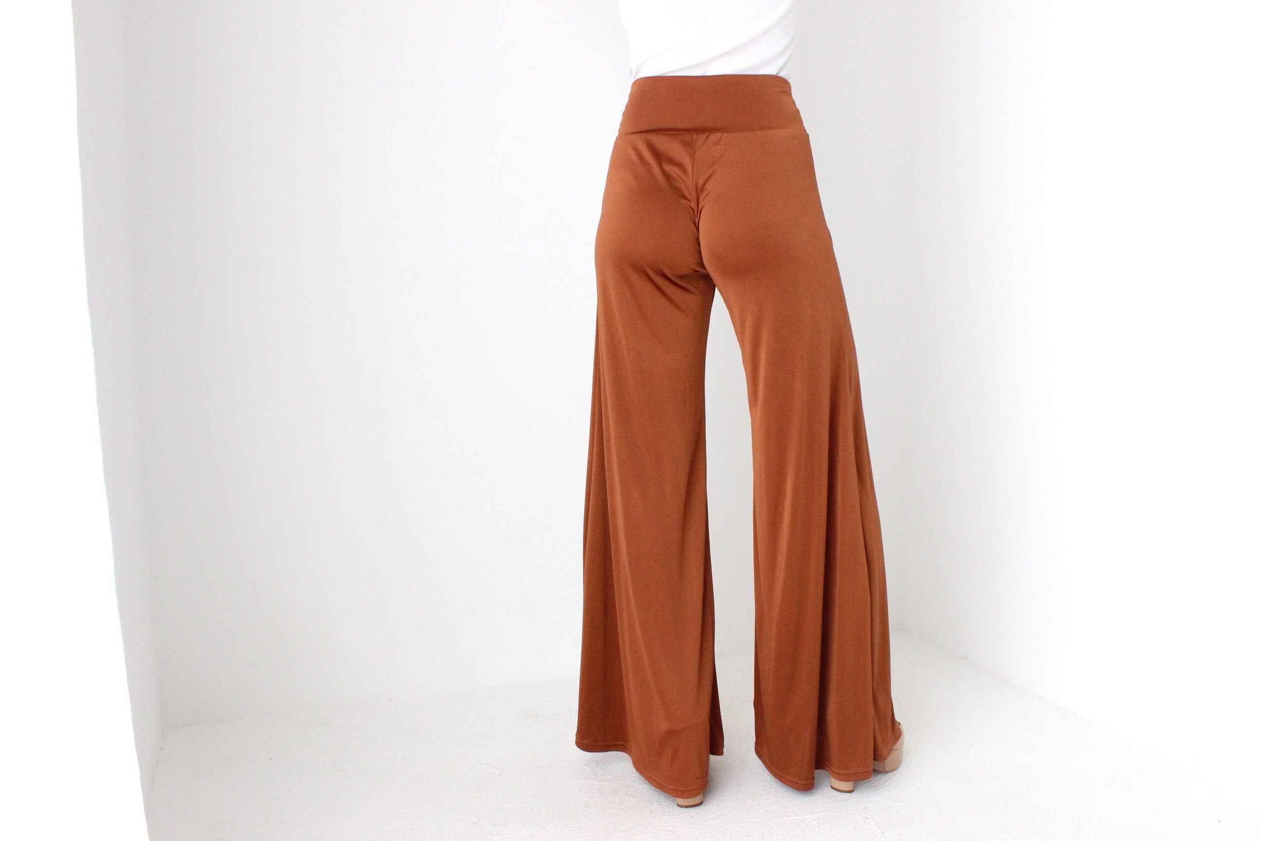 00s does 70s Slinky Wide Leg Bell Bottoms