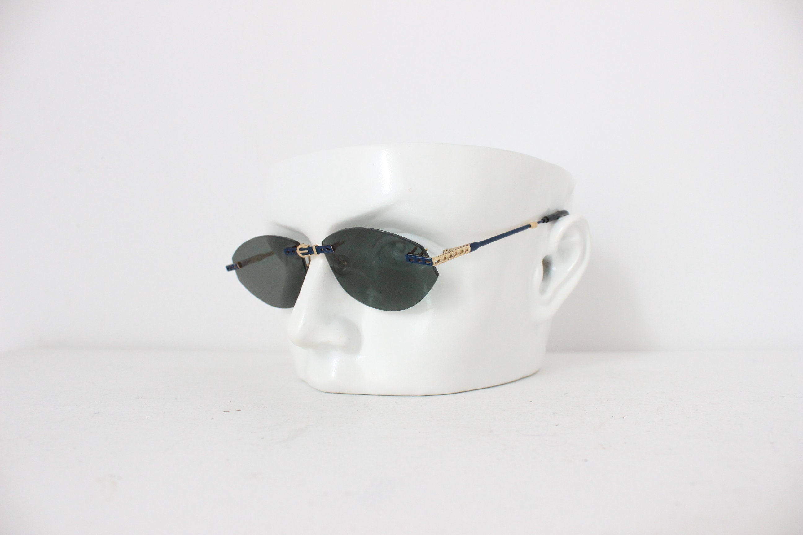 80s VIDI VICI Rare Italian Art Sunglasses w/ Buckle Bridge