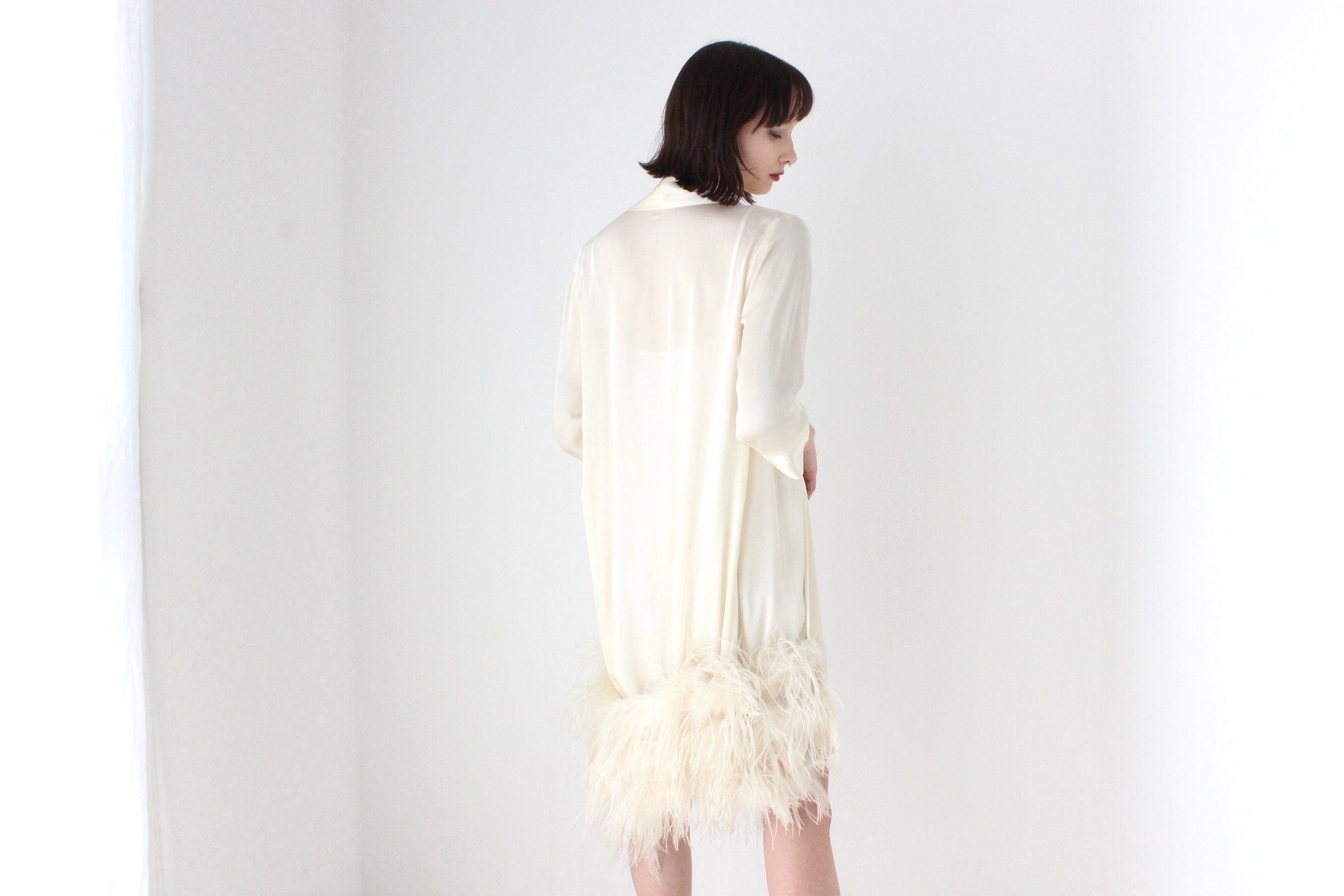 Vintage 90s Cream Ostrich Feather Robe