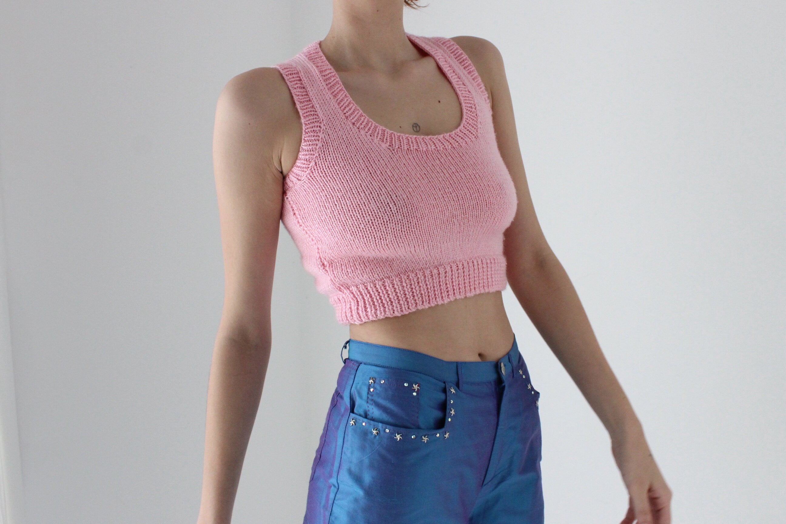 Adorable 80s Baby Pink Pastel Knit Crop Top