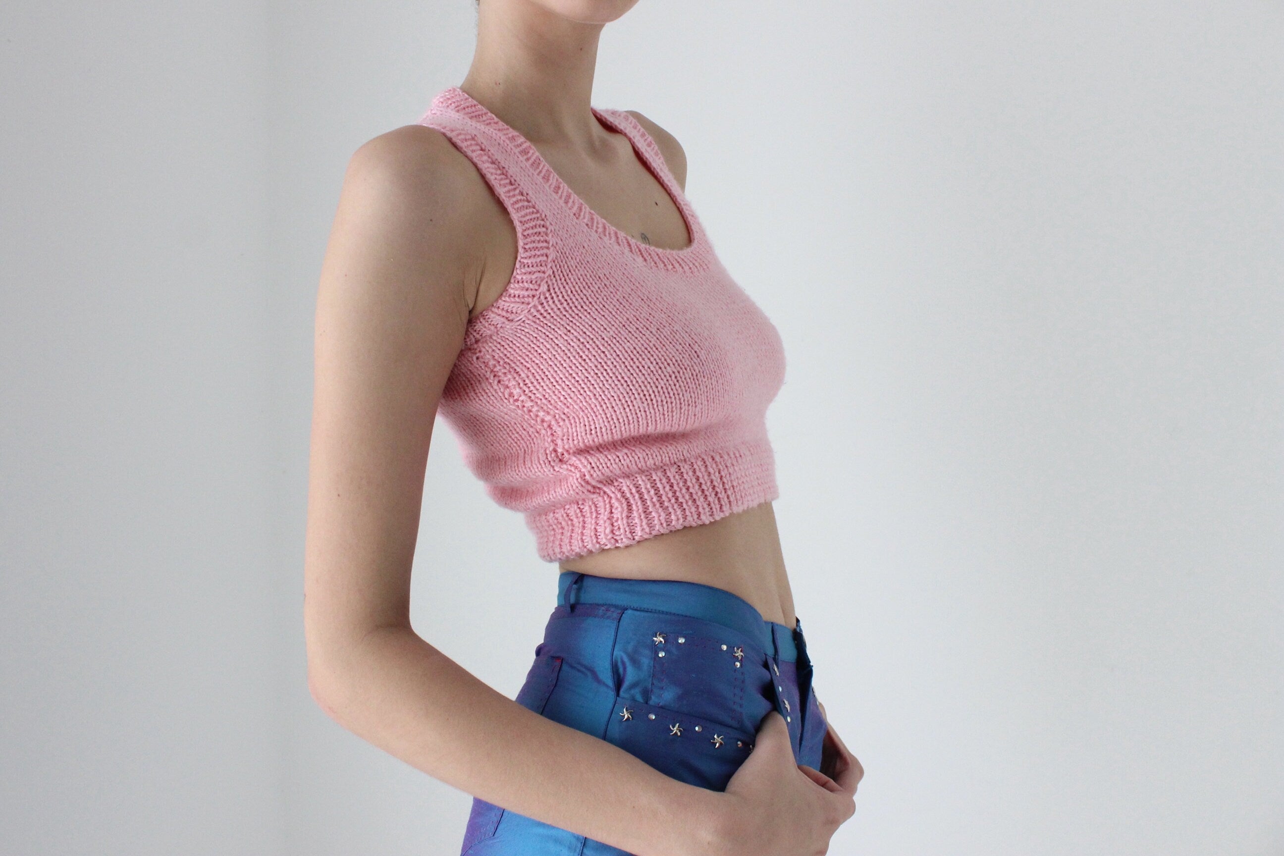 Adorable 80s Baby Pink Pastel Knit Crop Top