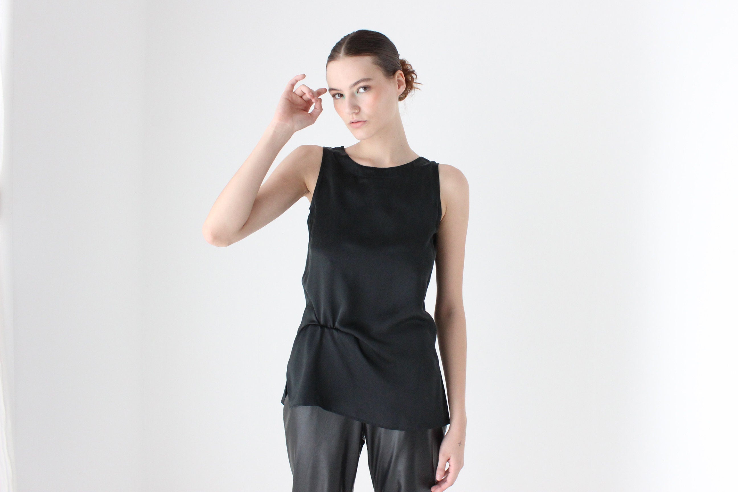 90s Pure Silk Sleeveless Tank Top in Black