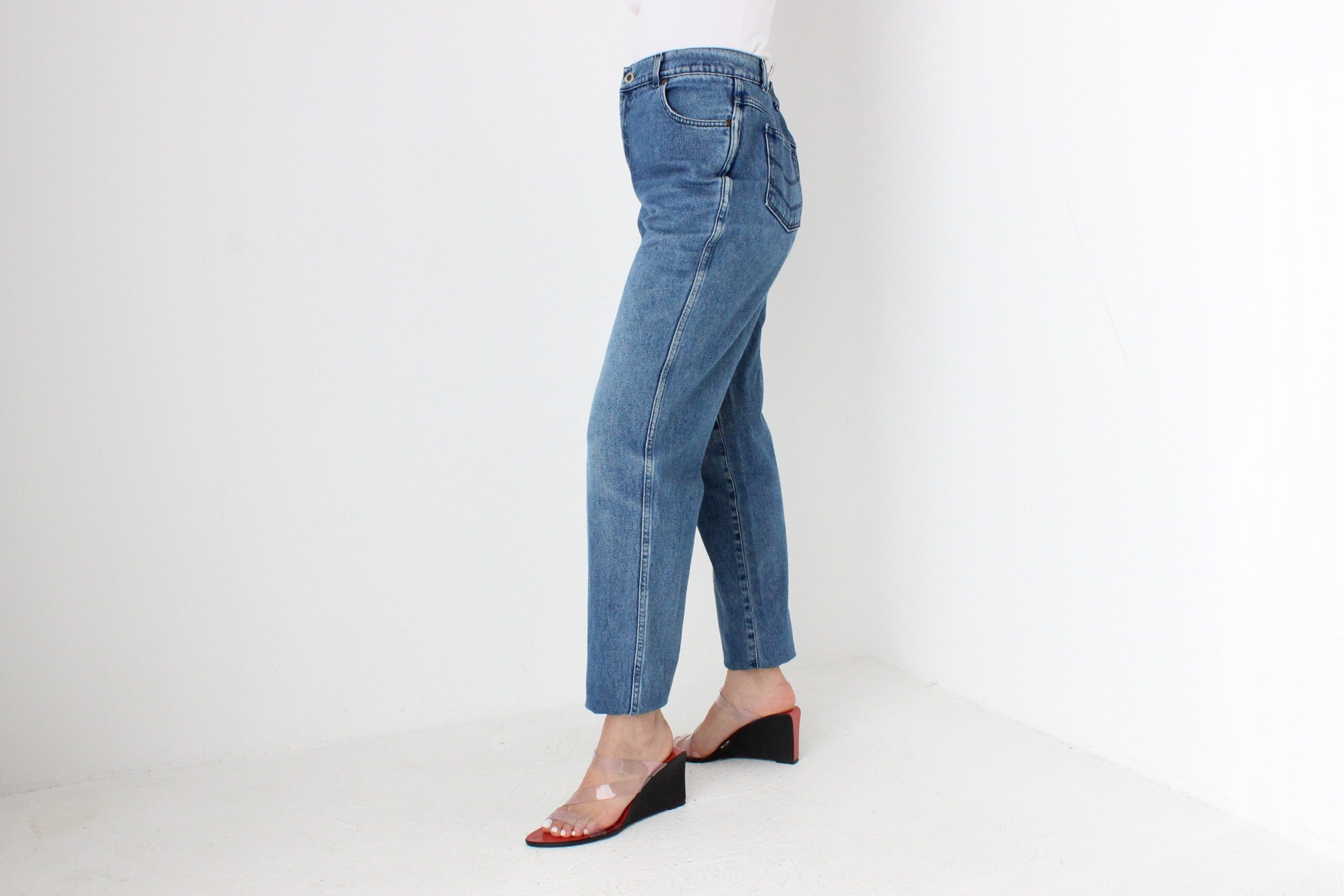 90s Classic 'Mondi' Vintage Medium Blue Stonewash Denim Jeans - Made in Italy