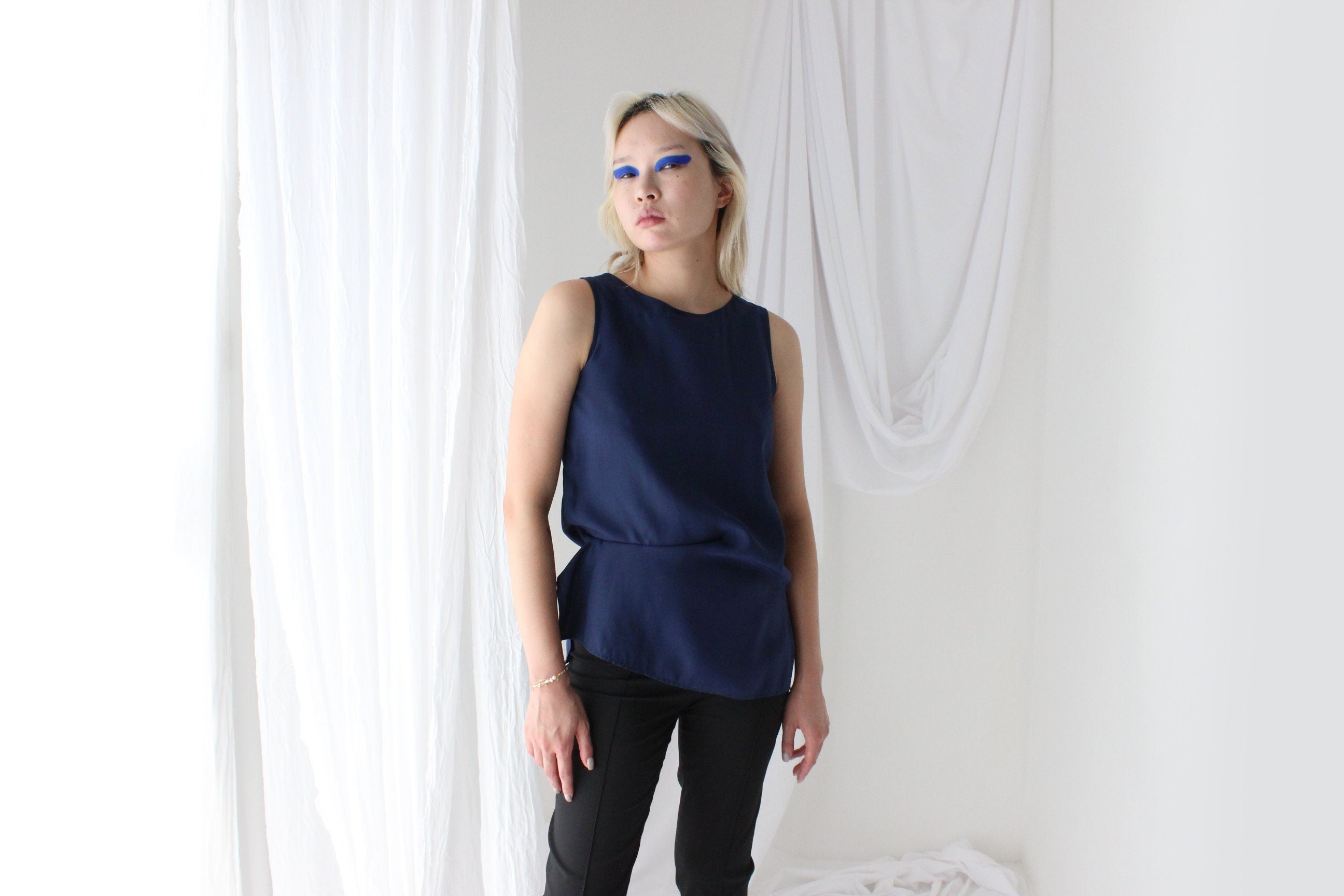 90s Pure Silk Sleeveless Tank Top in Navy Satin