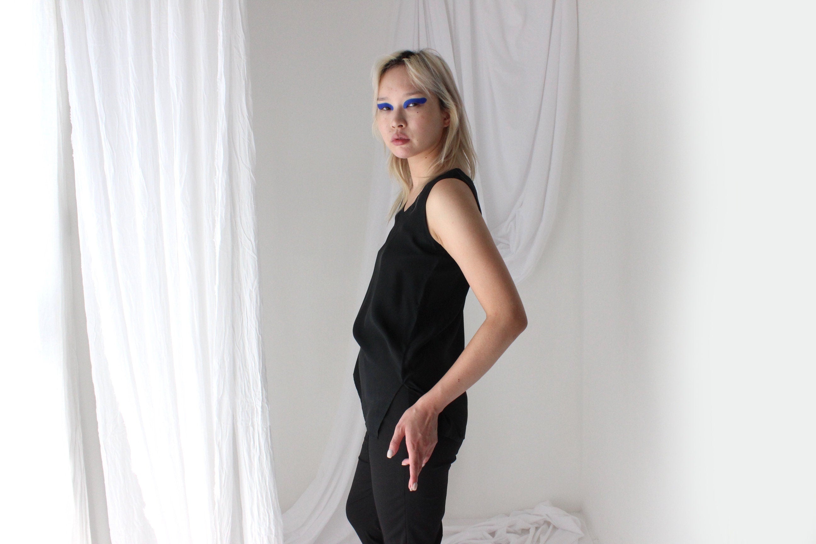 90s Pure Silk Sleeveless Tank Top in Ink Black