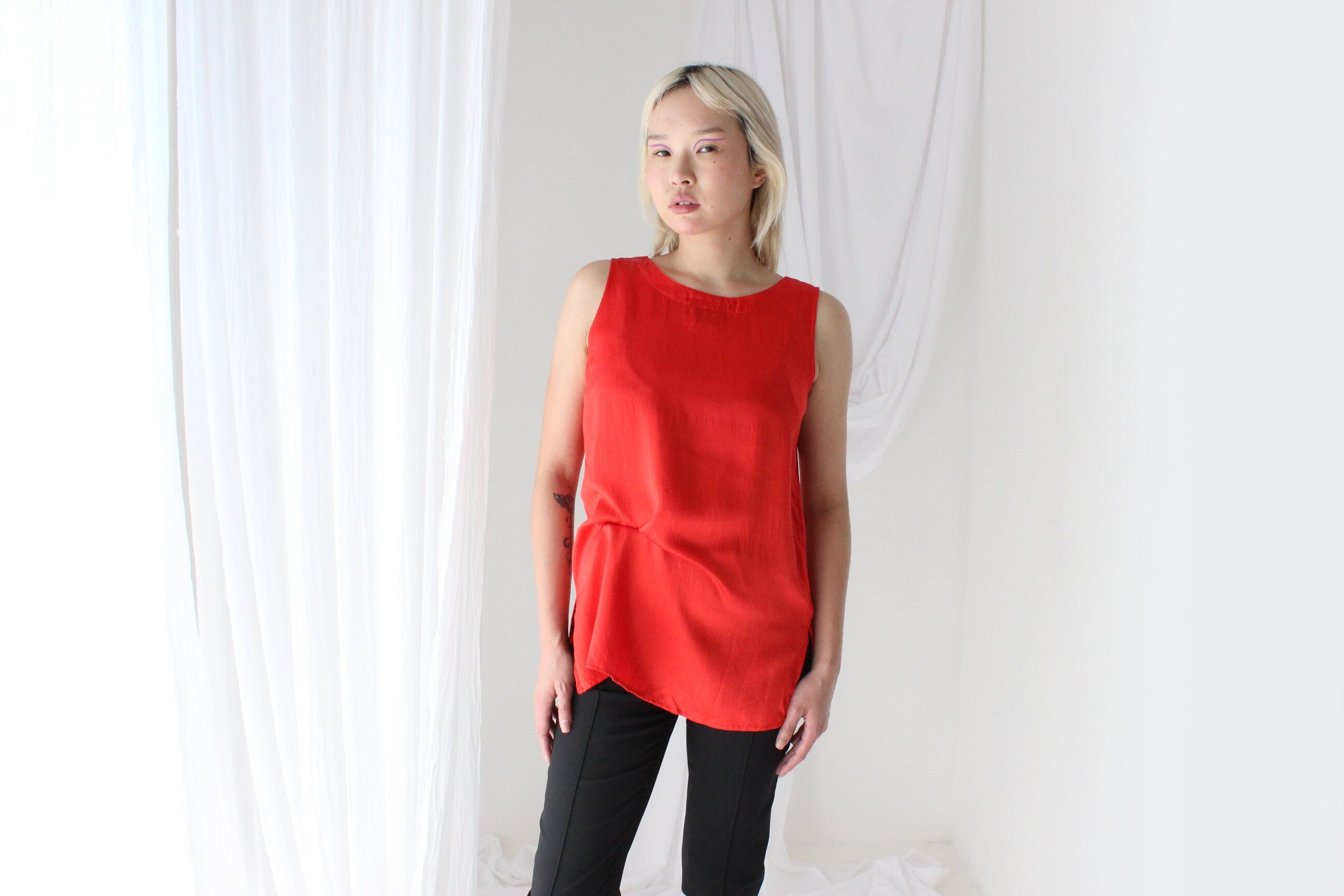 90s Pure Silk Sleeveless Tank Top in Red