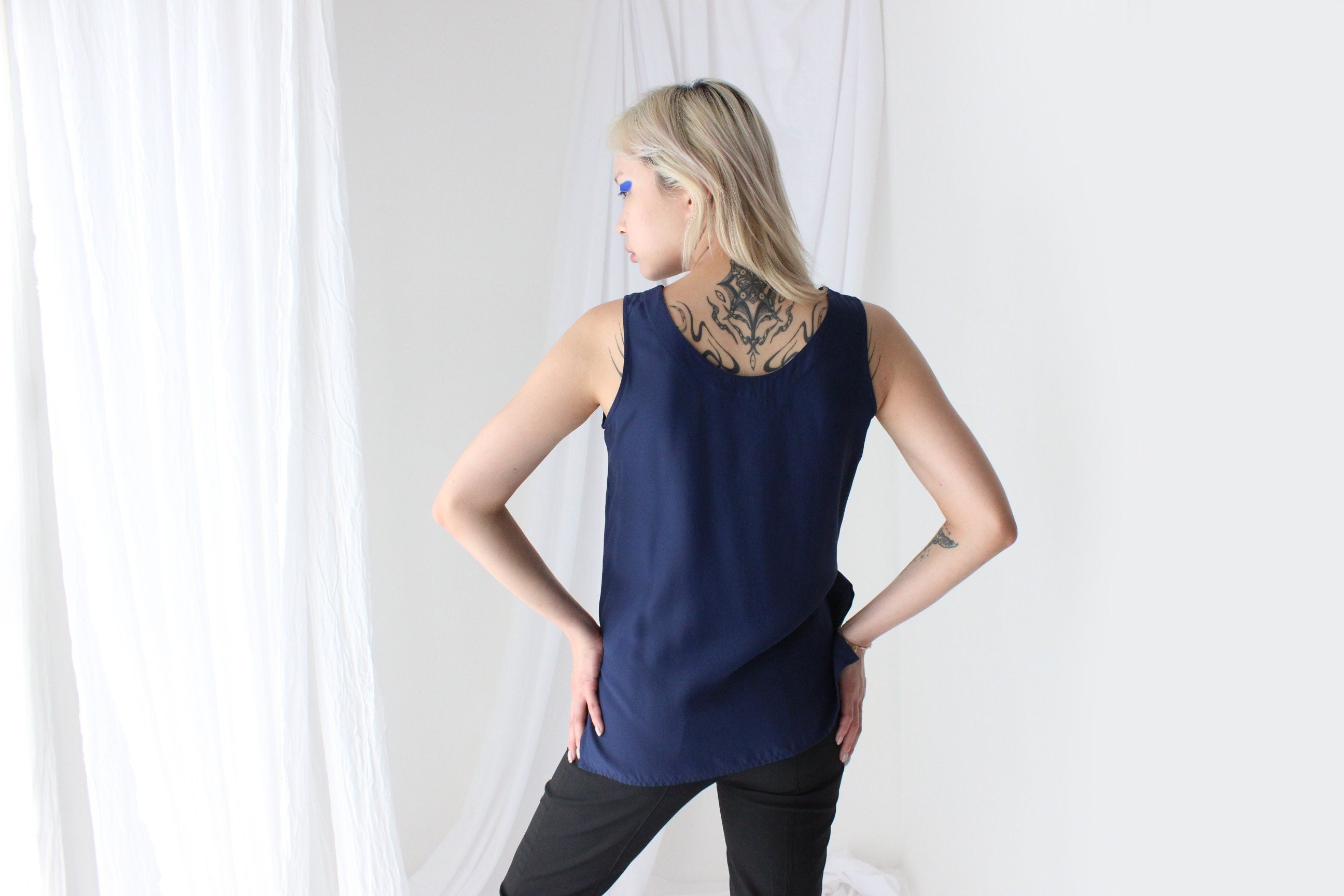 90s Pure Silk Sleeveless Tank Top in Navy Satin