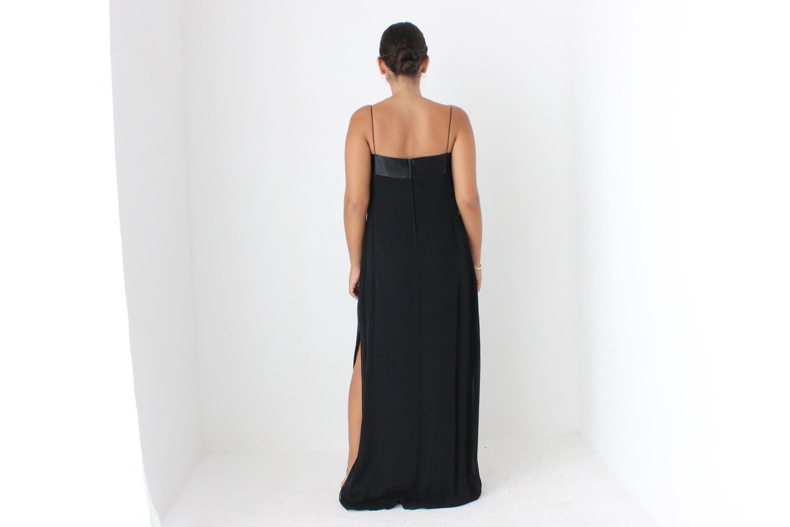 Elegant 90s Relaxed Crepe Gown w/ Thigh Split