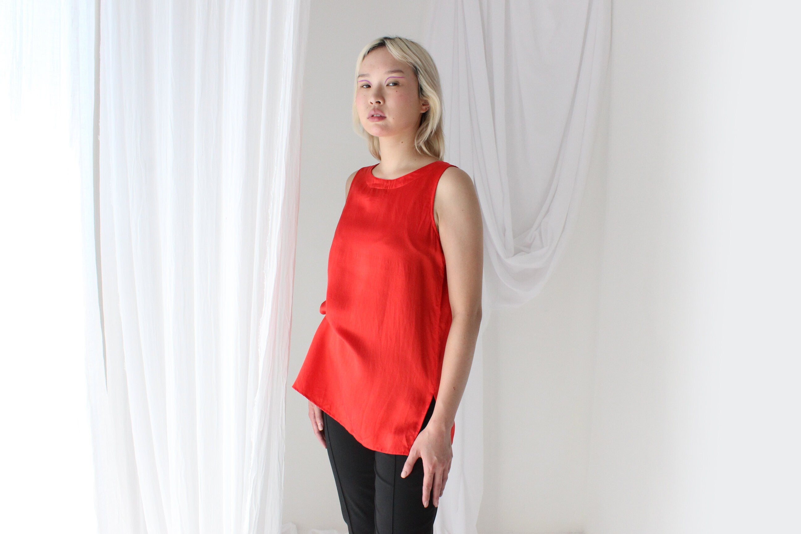 90s Pure Silk Sleeveless Tank Top in Red