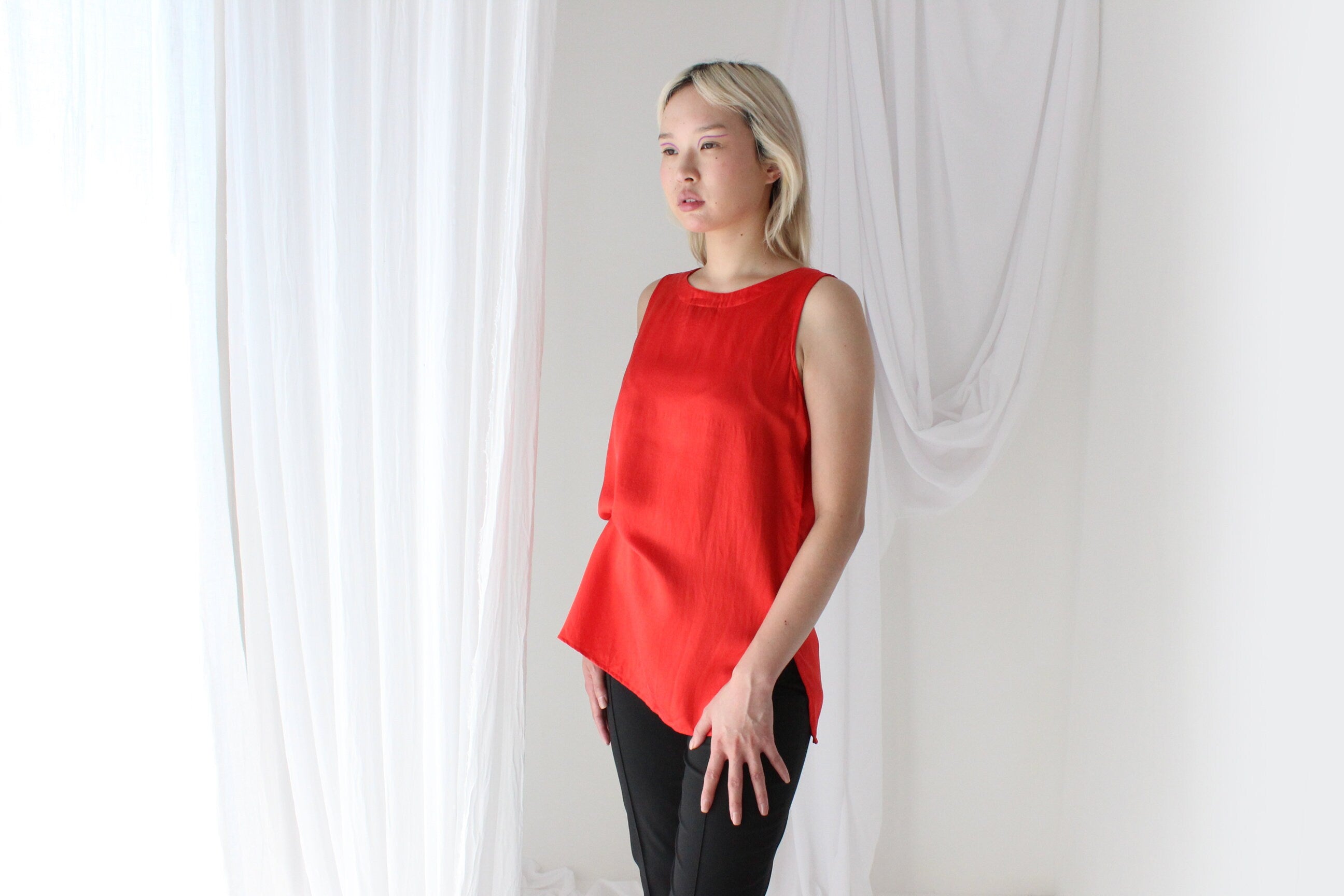 90s Pure Silk Sleeveless Tank Top in Red