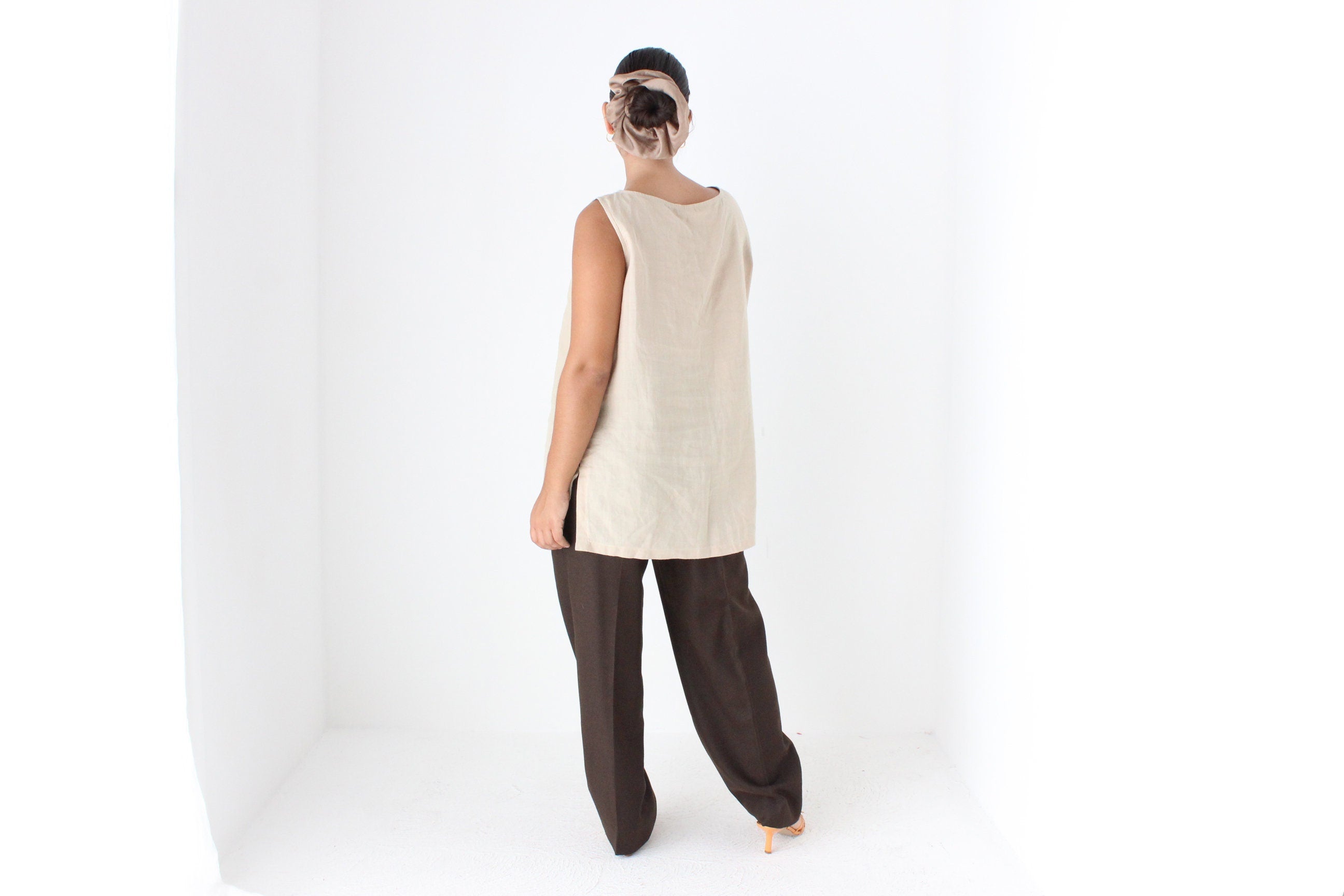 90s Neutral Linen Relaxed, Loose Sleeveless Smock Top