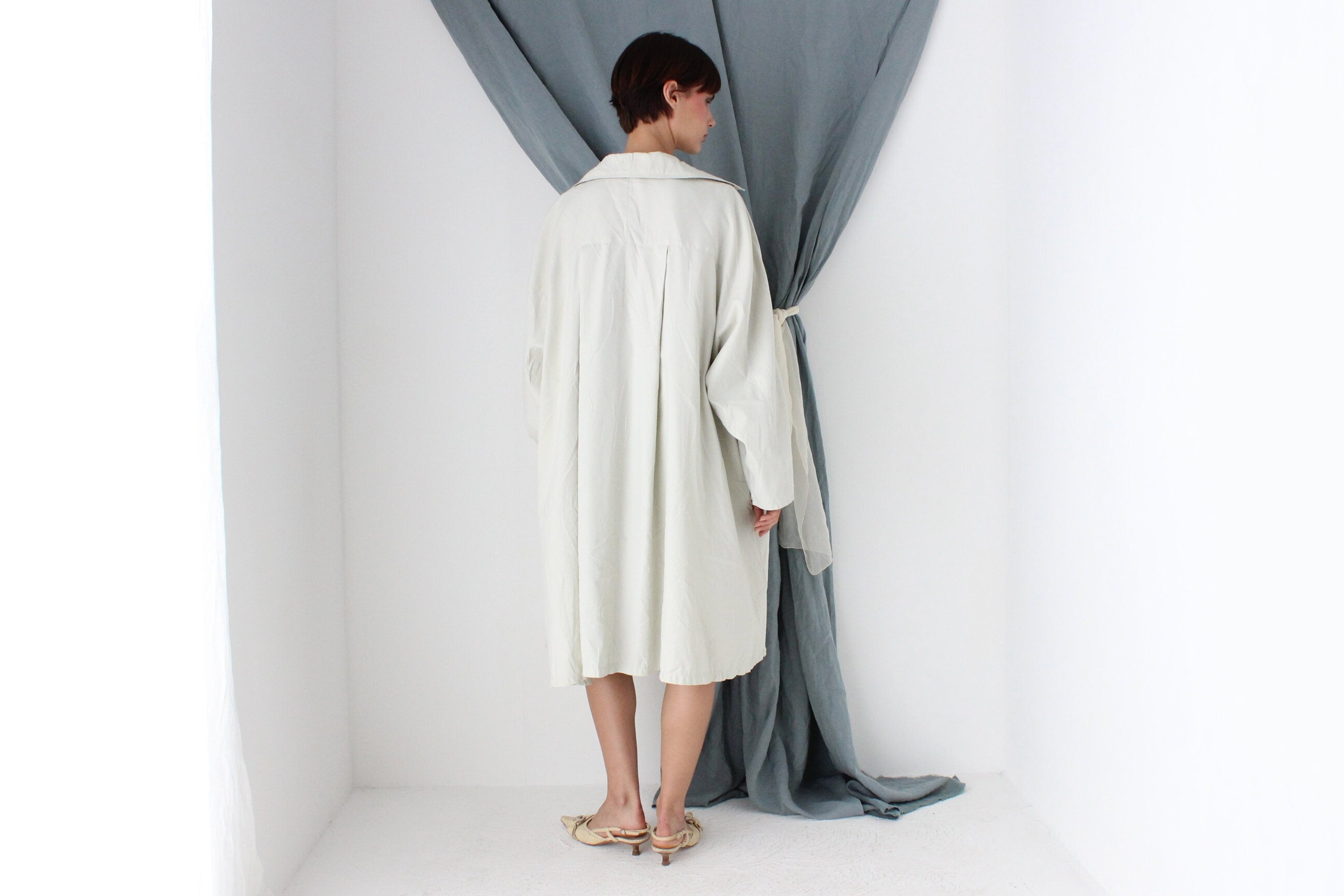 MADE IN ITALY 80s Neutral Oversized Swing Trench Coat