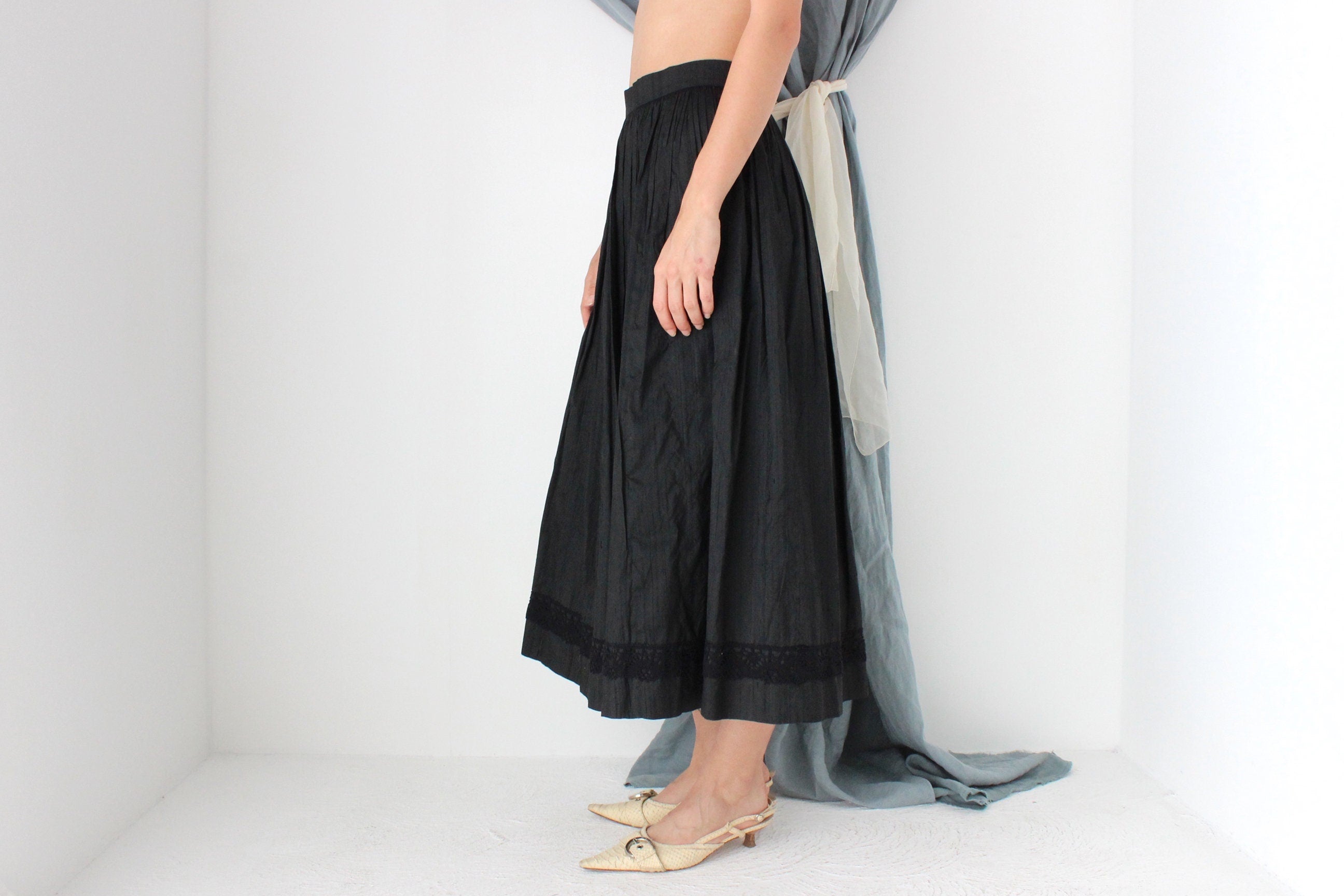 MADE IN ITALY 80s Raw Silk Circle Skirt