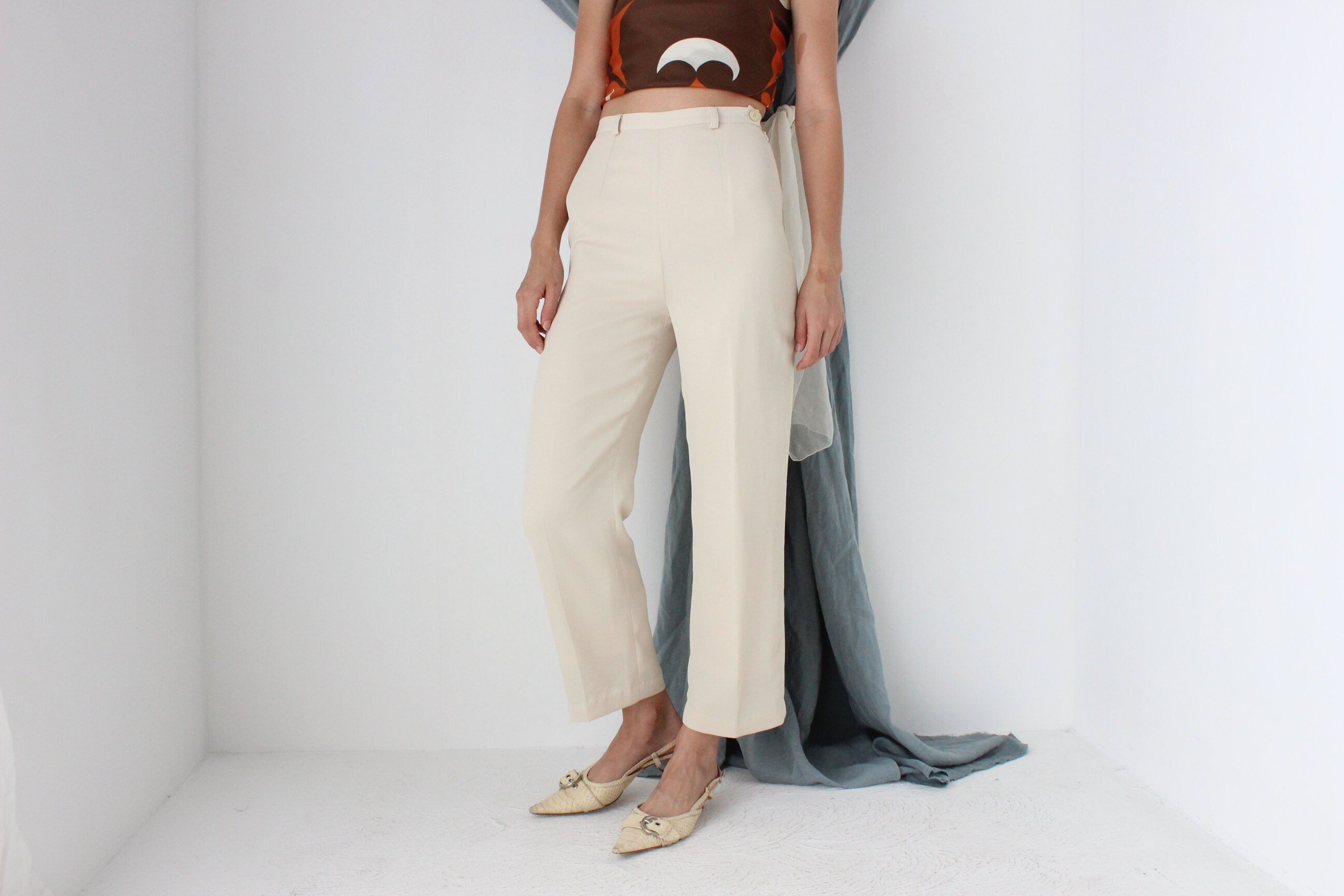 MADE IN ITALY 90s Cream Crepe Cropped Trousers