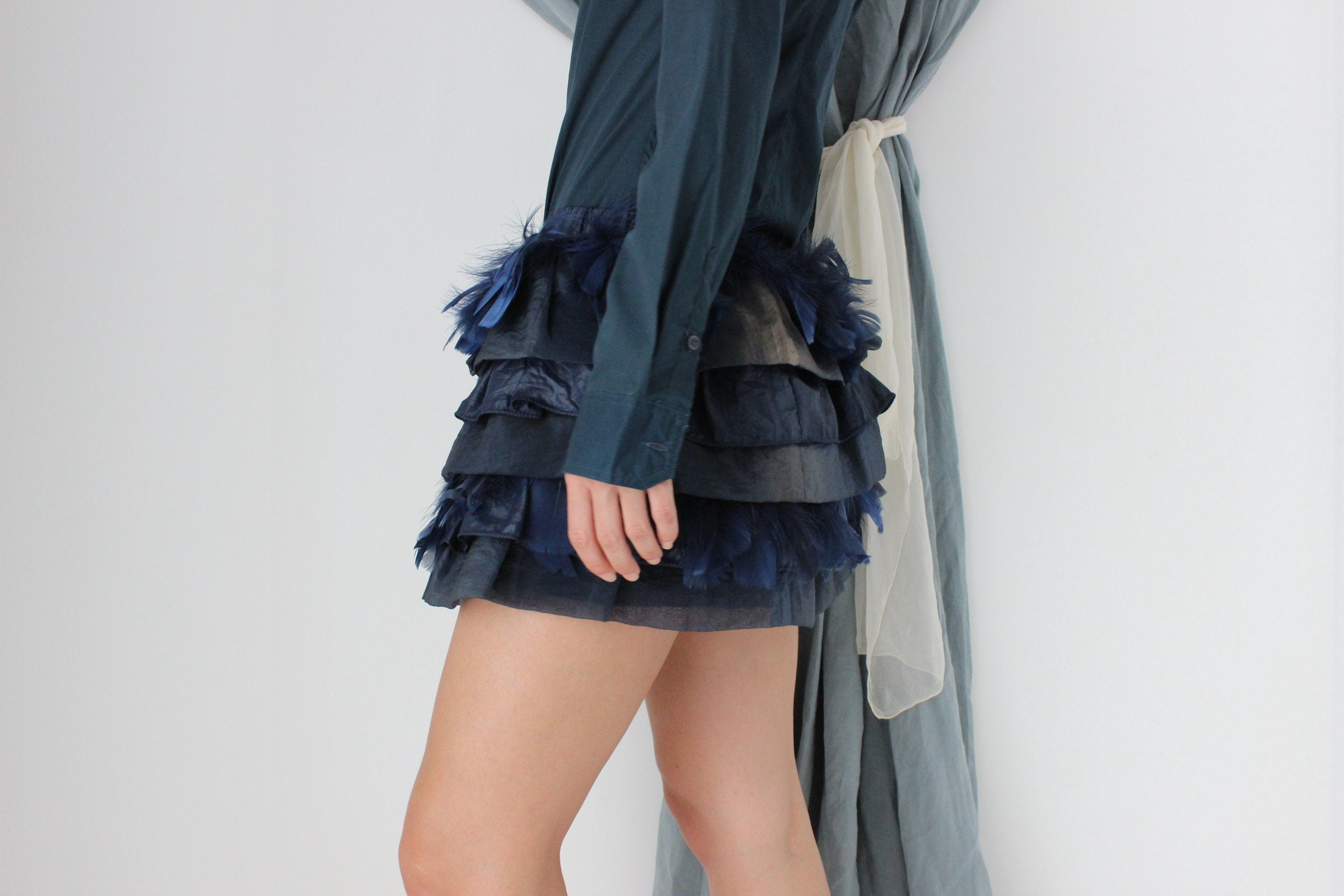 MADE IN ITALY 2000s Patrizia Pepe Feather & Organza Mini Skirt