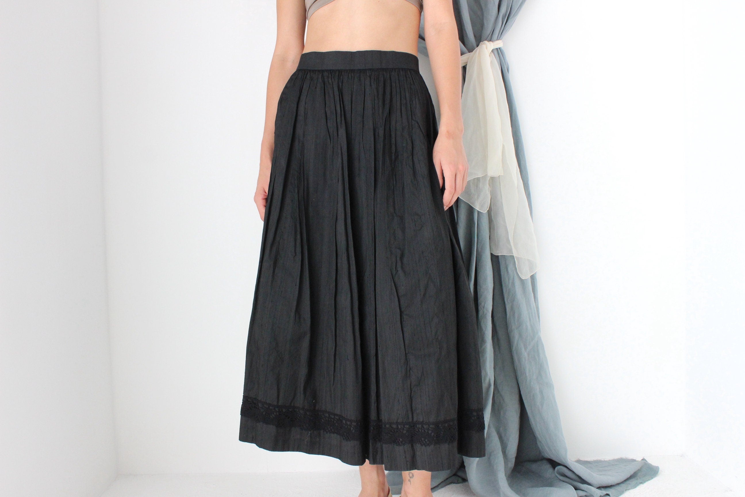 MADE IN ITALY 80s Raw Silk Circle Skirt