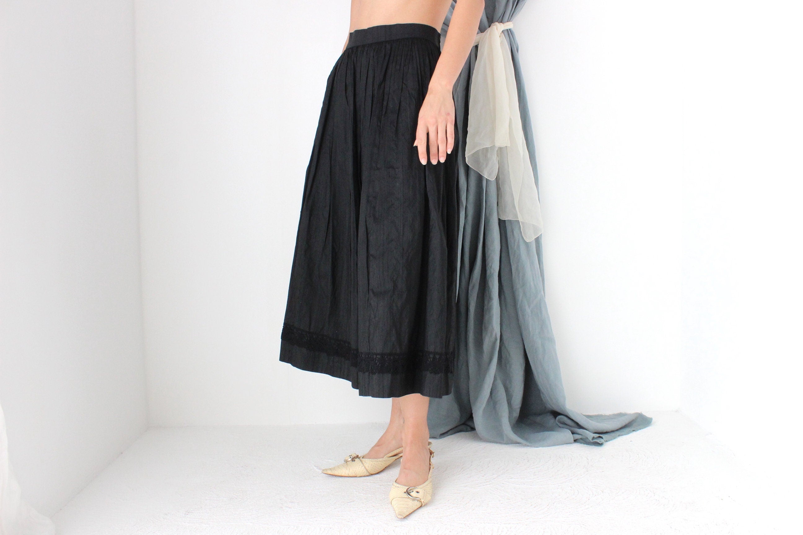 MADE IN ITALY 80s Raw Silk Circle Skirt