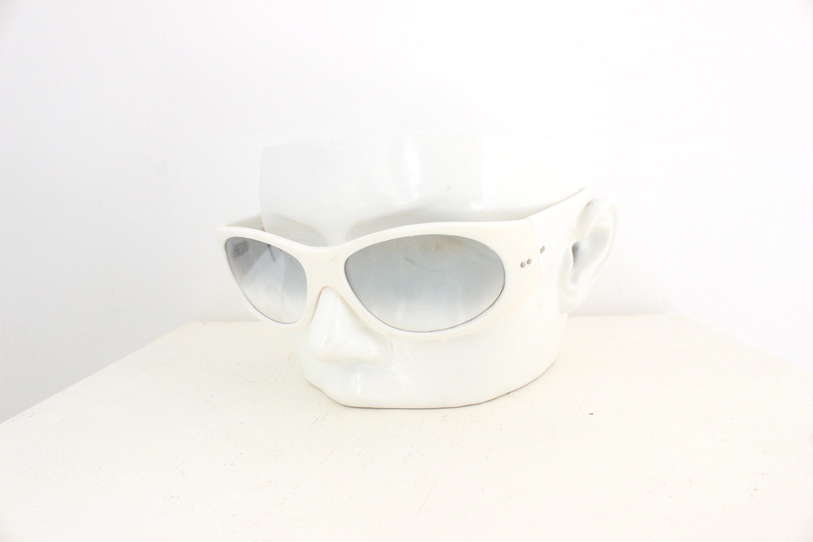 MADE IN ITALY 70s Futuristic Wrap Around Sunglasses