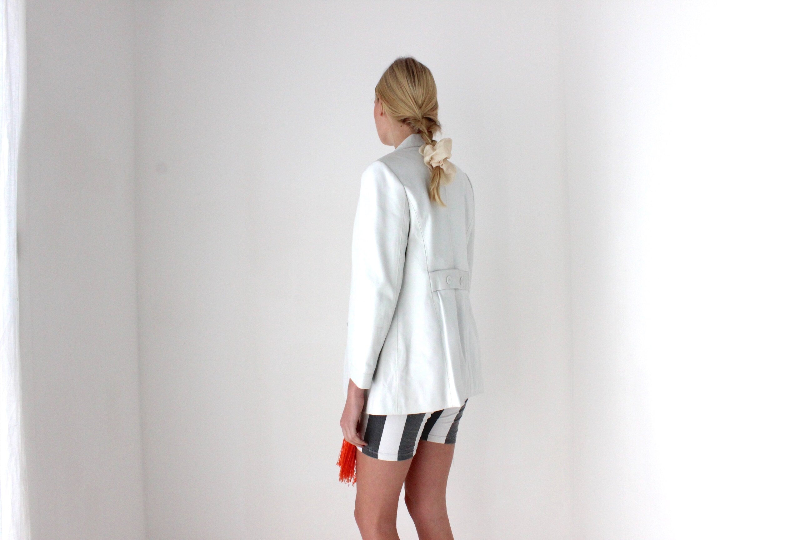 Minimal 90s White Leather Boxy Button Up Blazer Jacket