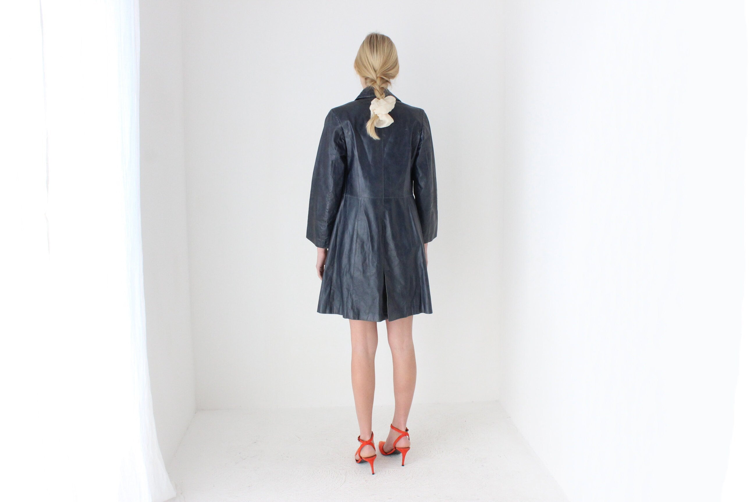 Characterful 90s Navy Blue Italian Leather Trench Coat