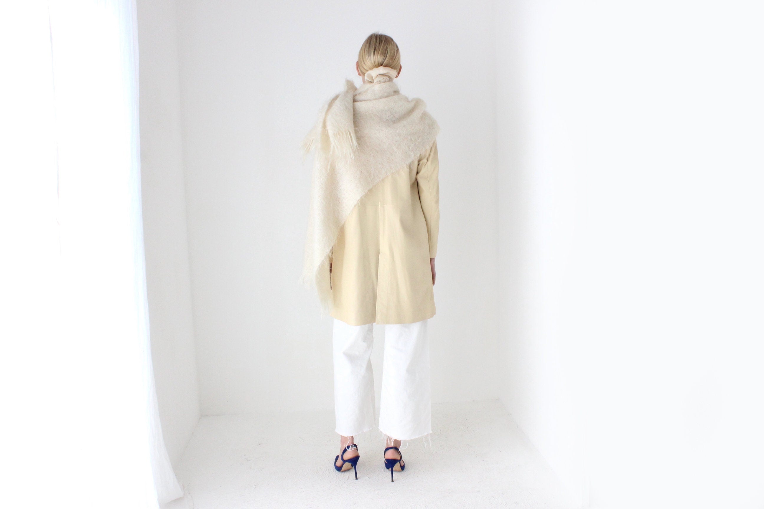 80s Ivory Scottish Mohair Knit Shawl / Scarf