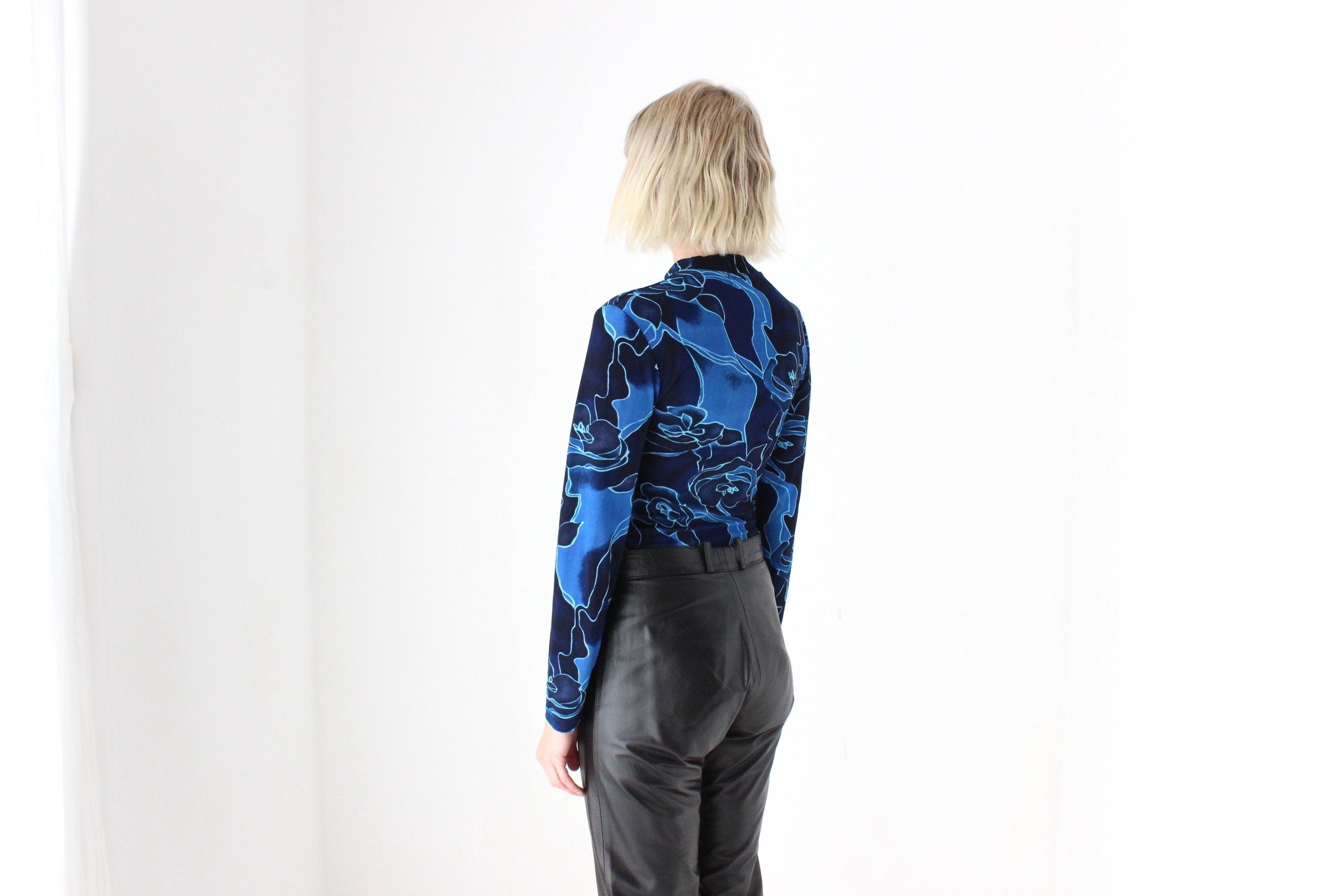 Y2K Psychedelic Blue Abstract Stretch Fitted Long Sleeve Top