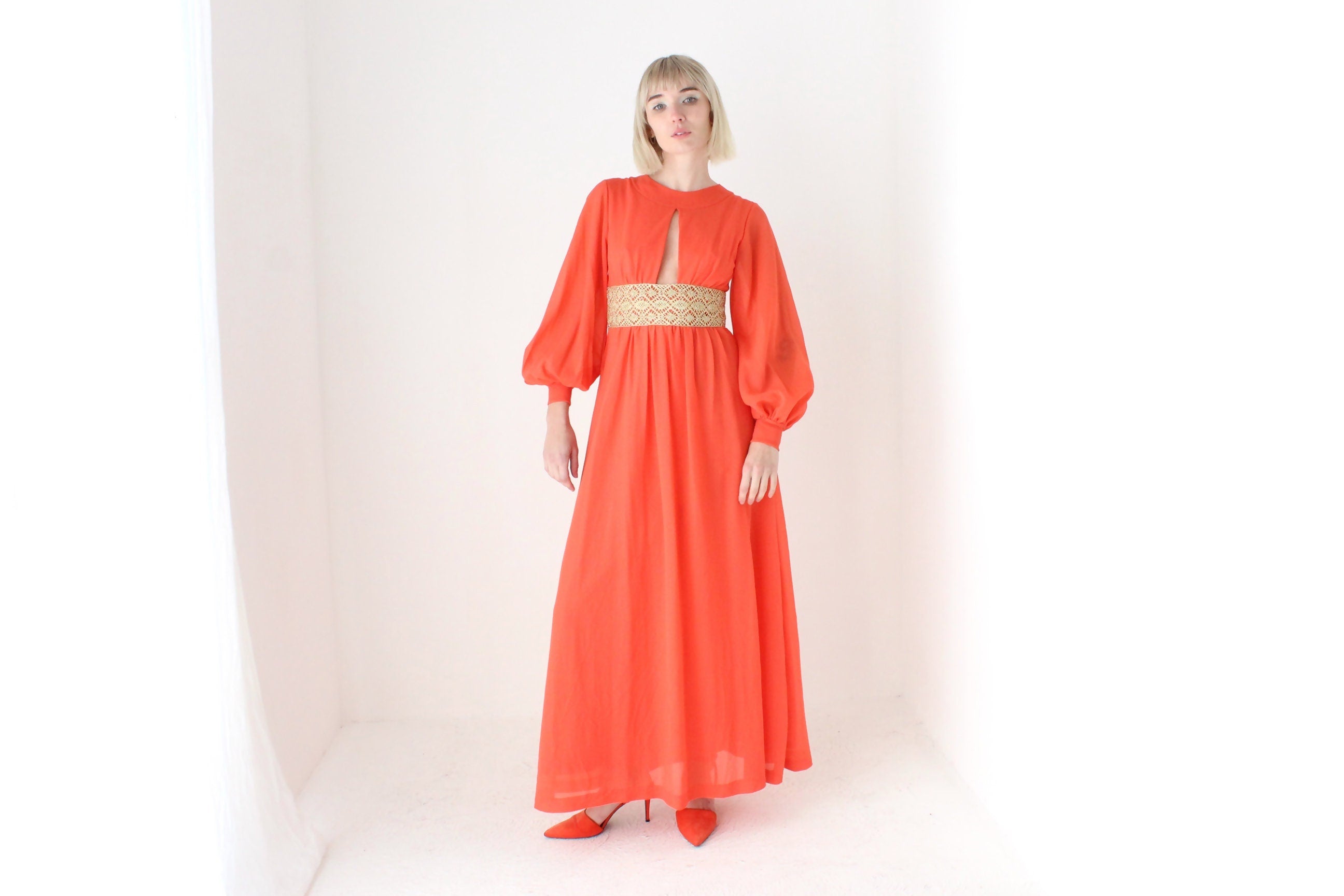 Divine 70s Nylon Crepe Balloon Sleeve Coral Gow