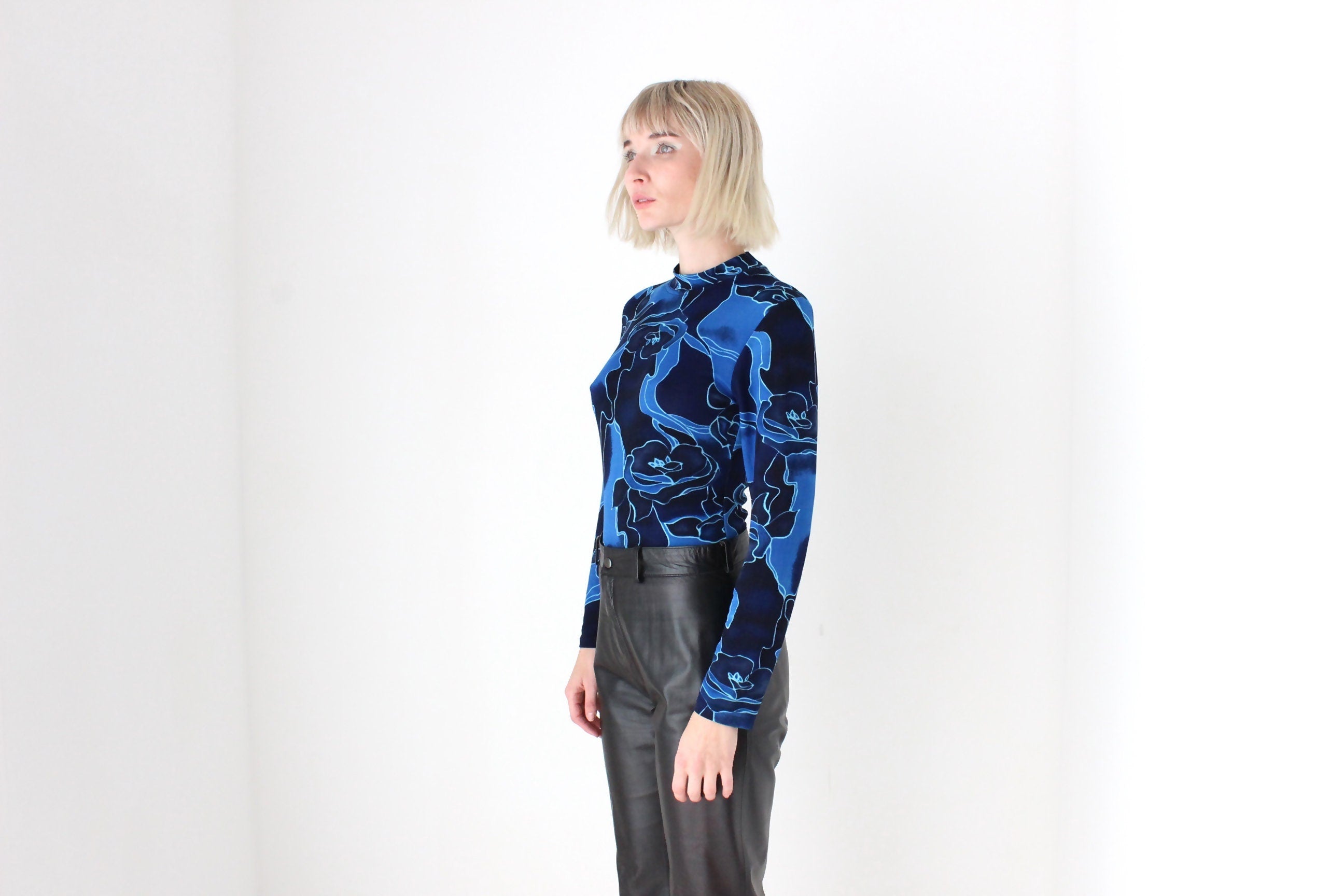 Y2K Psychedelic Blue Abstract Stretch Fitted Long Sleeve Top