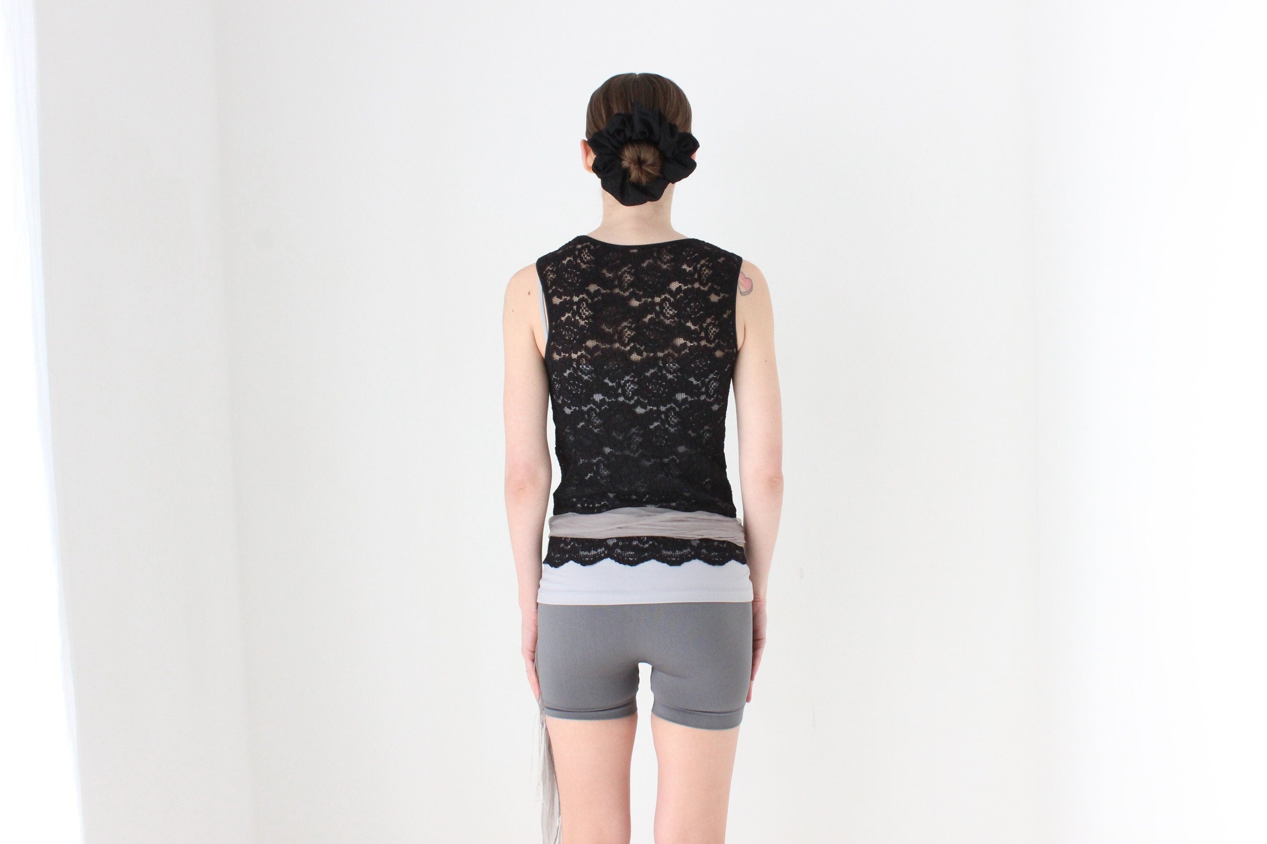 BALLETCORE 90s Black Lace Fitted Tank Top